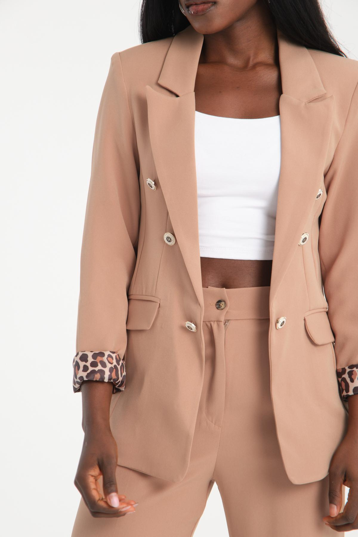 Wholesale Women Beige Single Breasted Lined Blazer 706394