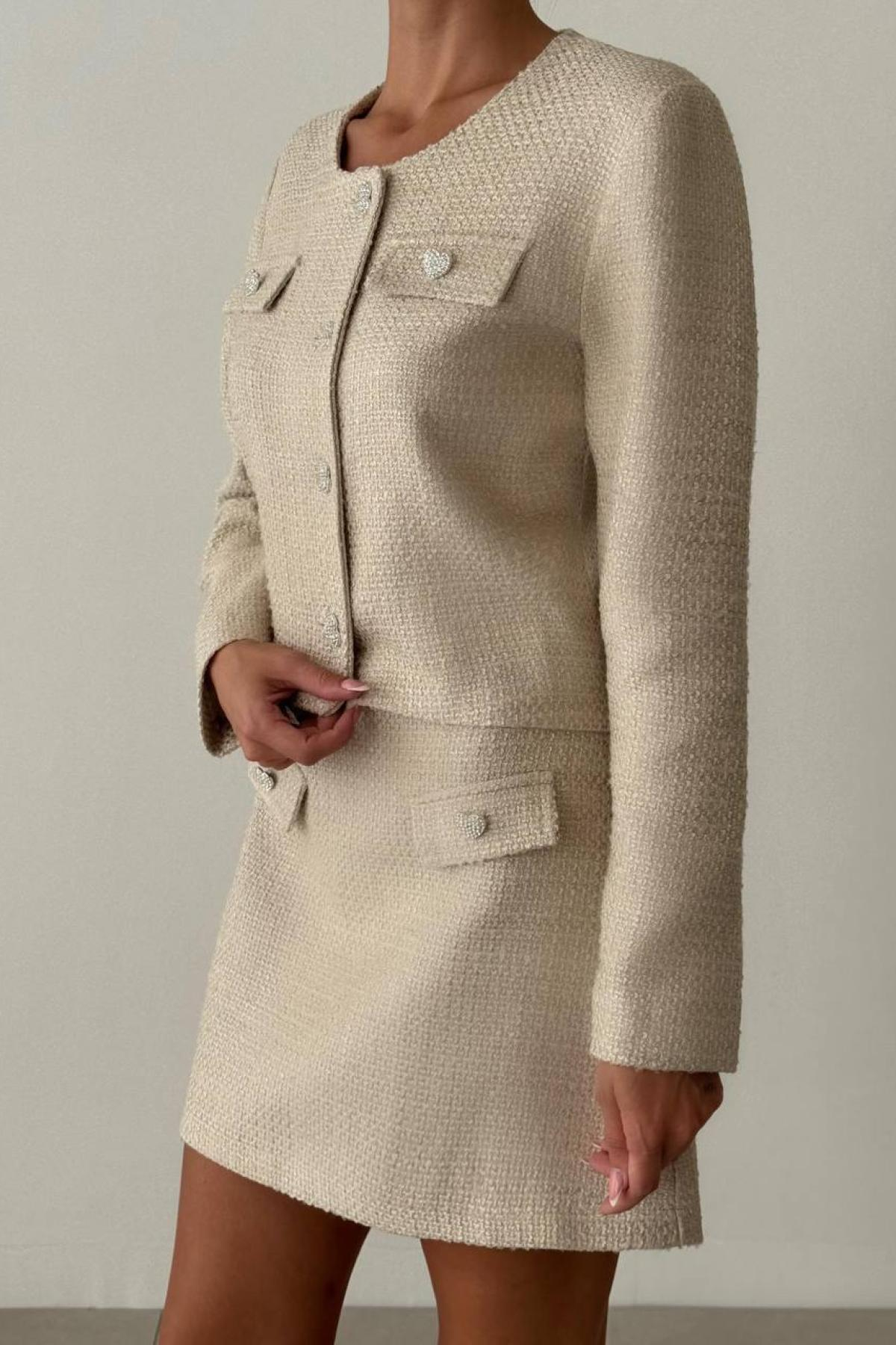 Wholesale Women Beige Skirt Suit 728380
