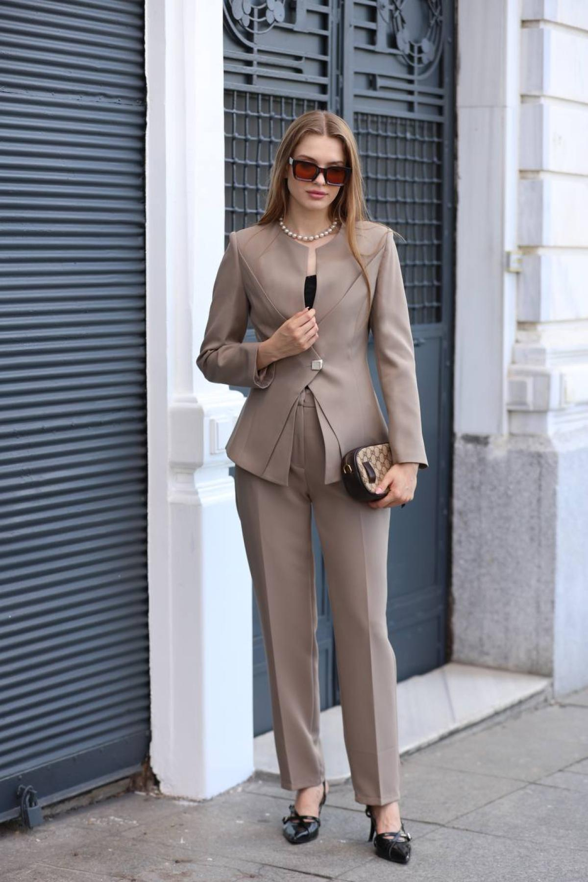 Wholesale Women Beige Two Piece Suit Blazer and Pants Set 718354