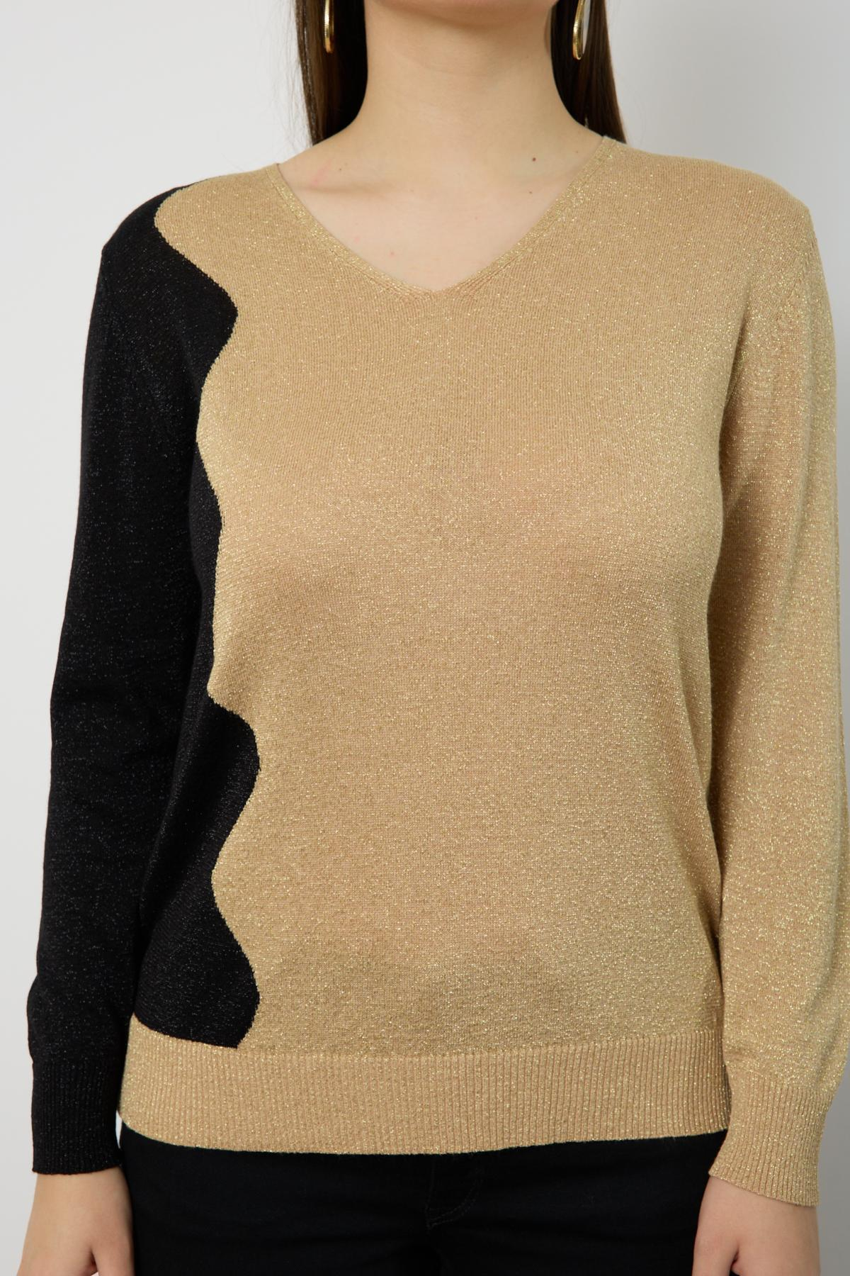 Wholesale Women Beige Two Tone Glittery V-Neck Knit Blouse 724832