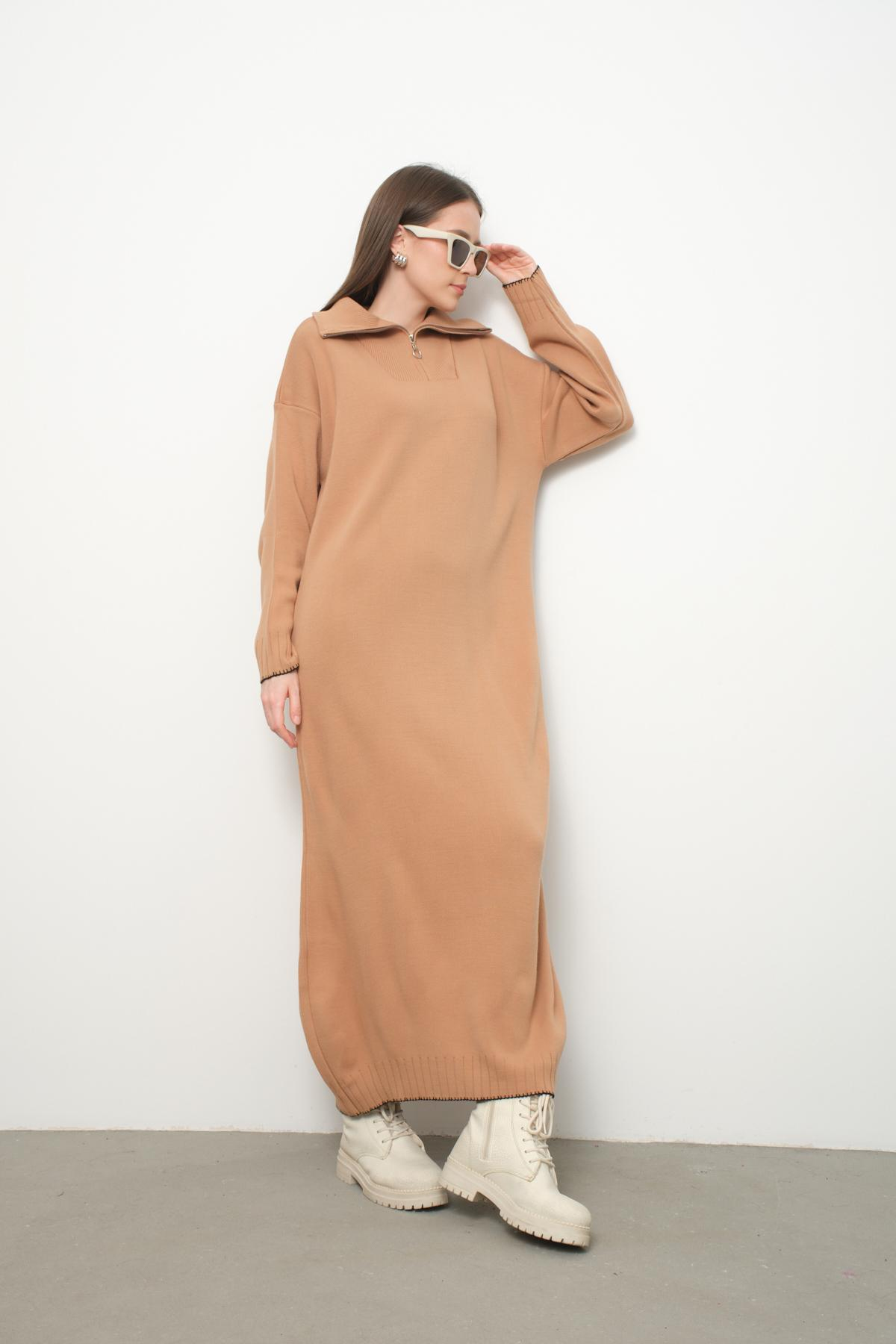 Wholesale Women Beige Zip-Neck Knitted Maxi Dresses 710110
