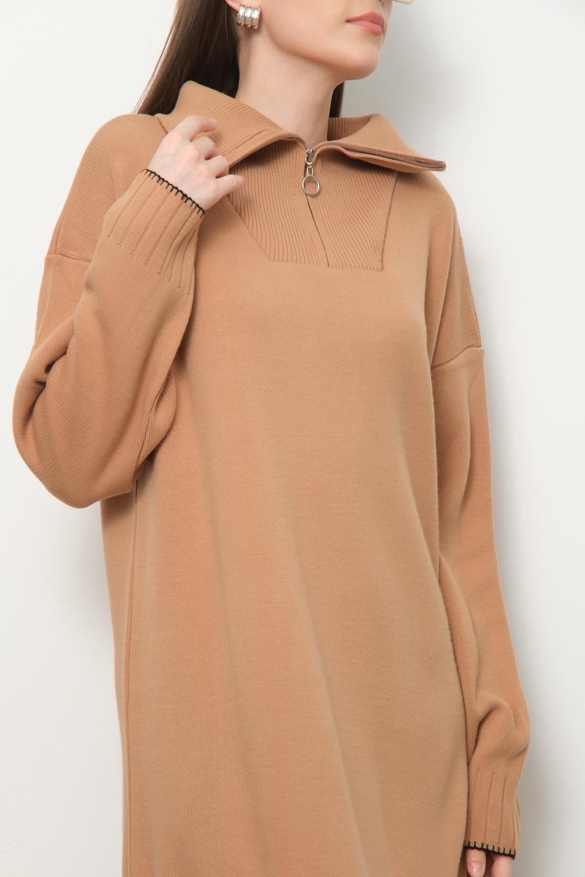 Wholesale Women Beige Zip-Neck Knitted Maxi Dresses 710110