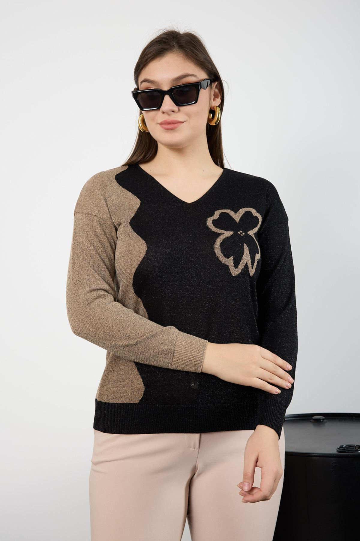 Wholesale Women Black-Beige Two Tone Glittery V-Neck Knit Blouse 725244