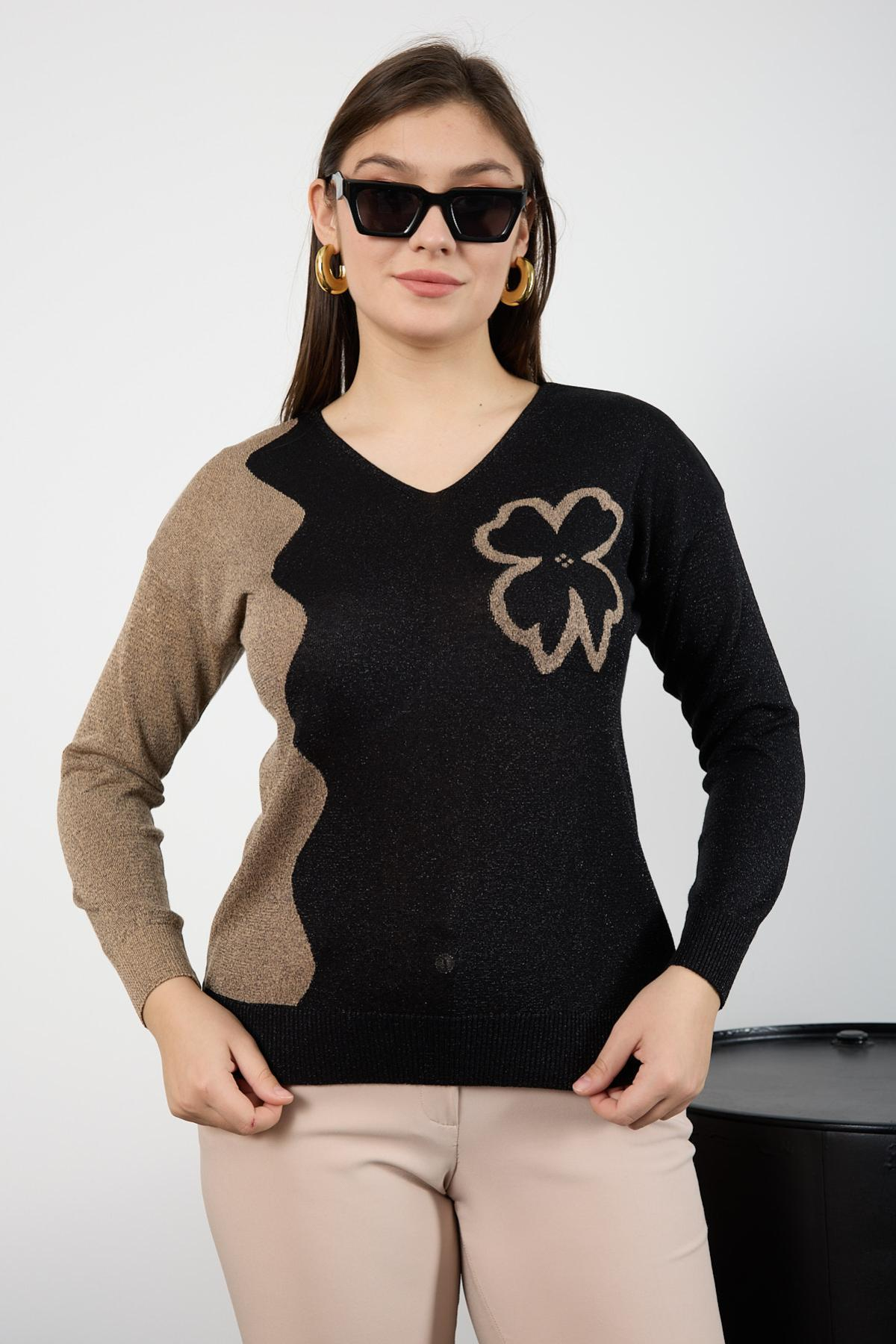 Wholesale Women Black-Beige Two Tone Glittery V-Neck Knit Blouse 725244