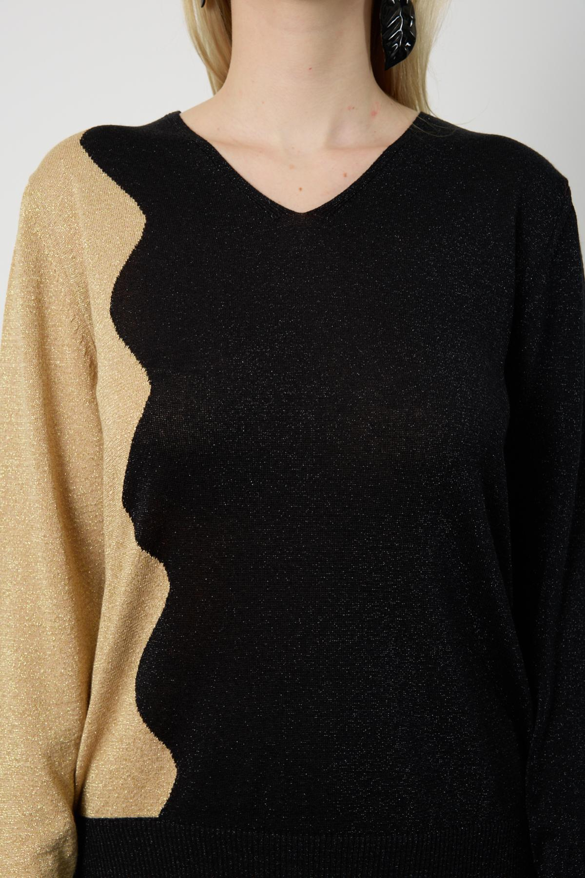 Wholesale Women Black-Beige Two Tone Glittery V-Neck Knit Blouse 724831