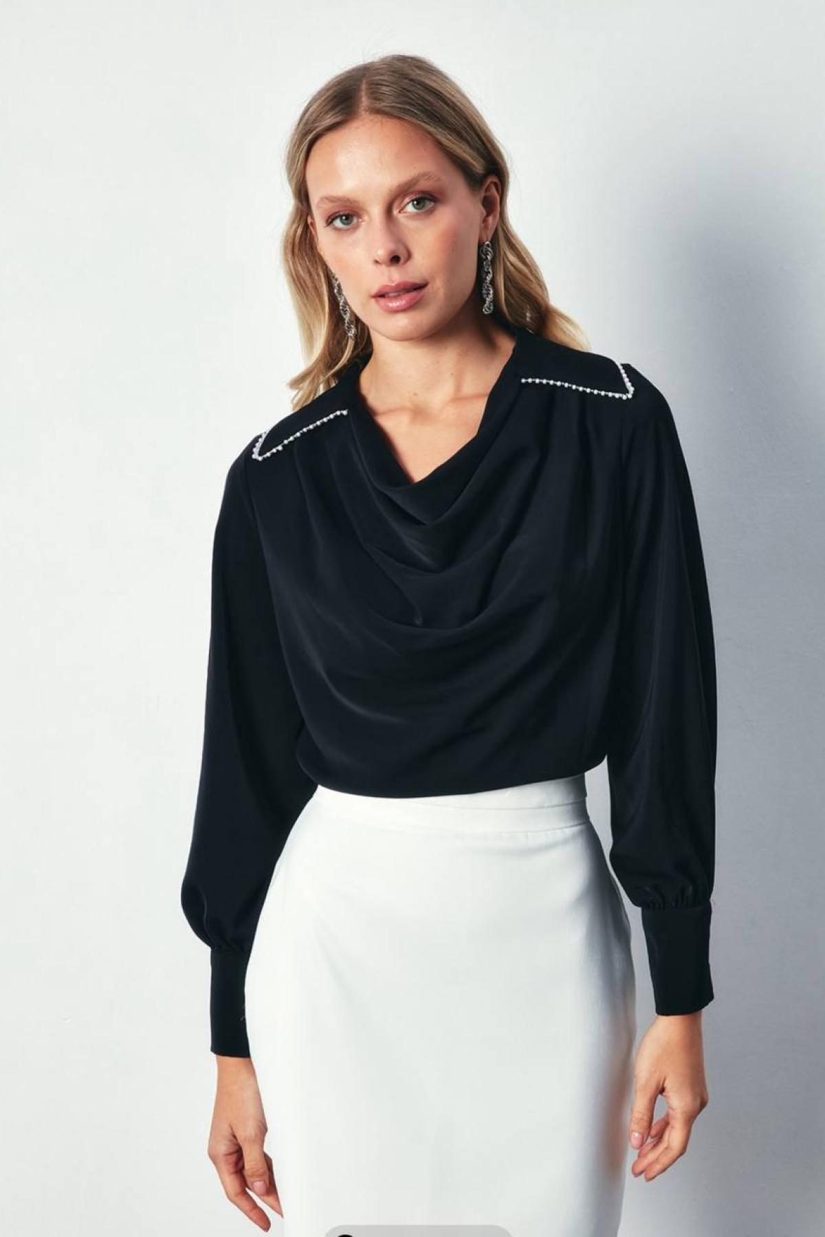 Wholesale Women Black Blouse 732539