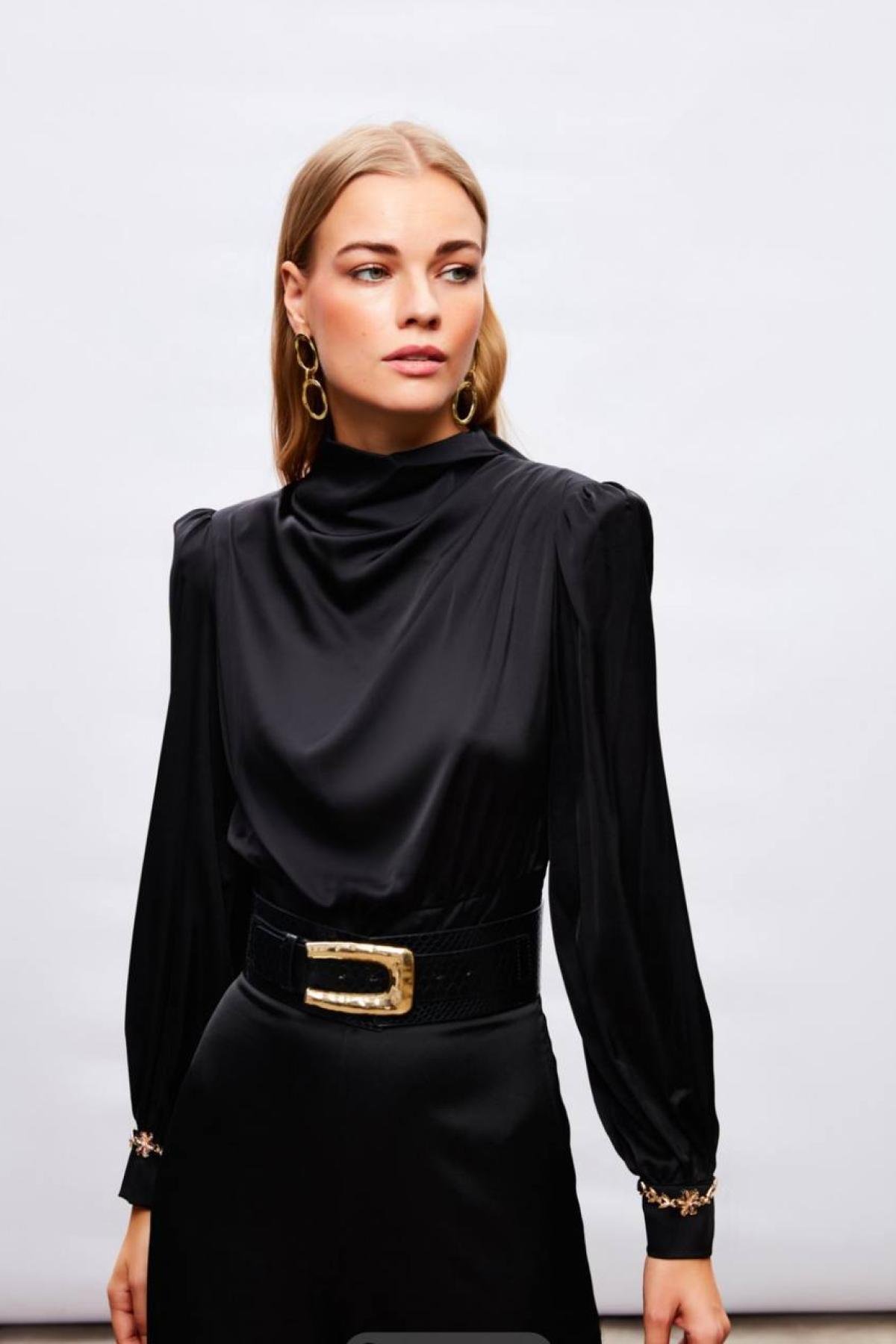 Wholesale Women Black Blouse 732549