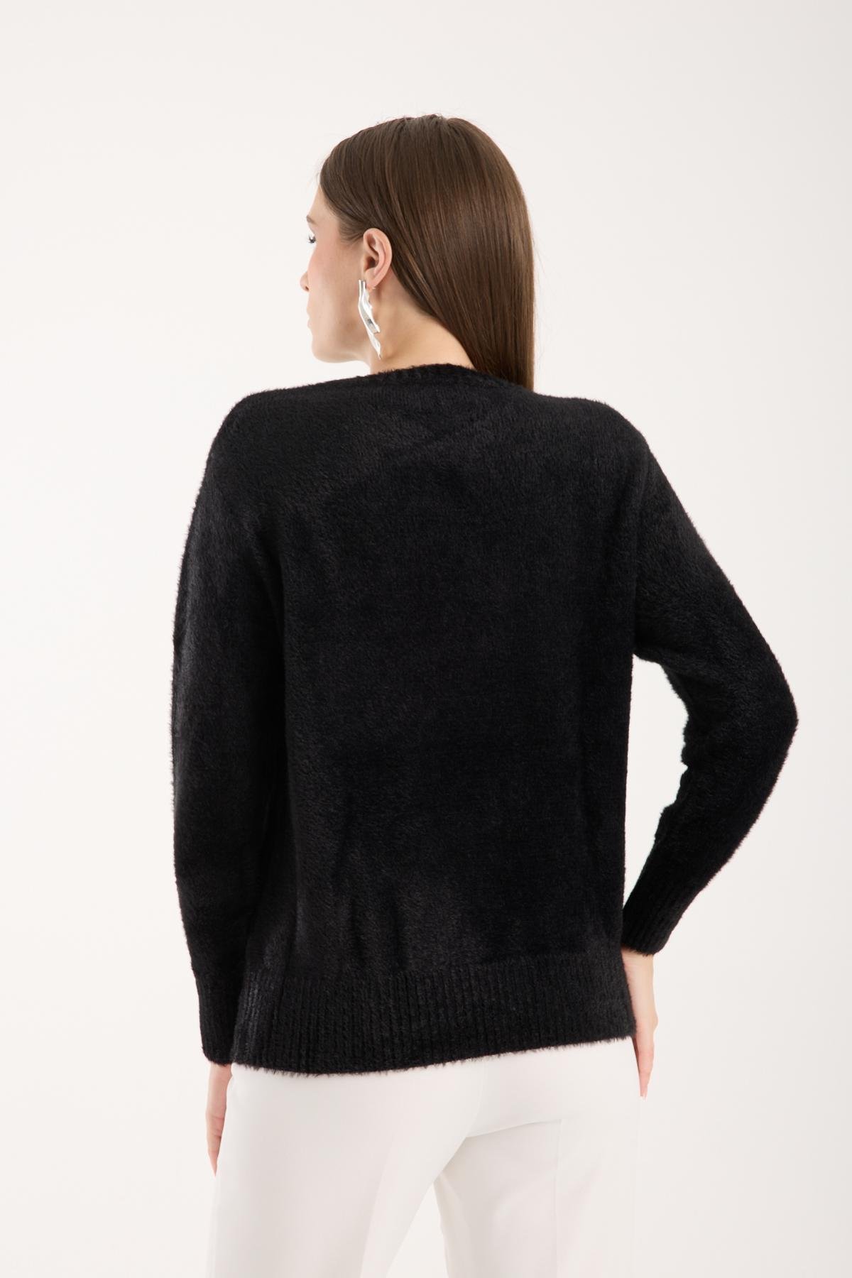 Wholesale Women Black Crew-Neck Knit Blouse with Rhinestone and Pearl Embellishments 738884