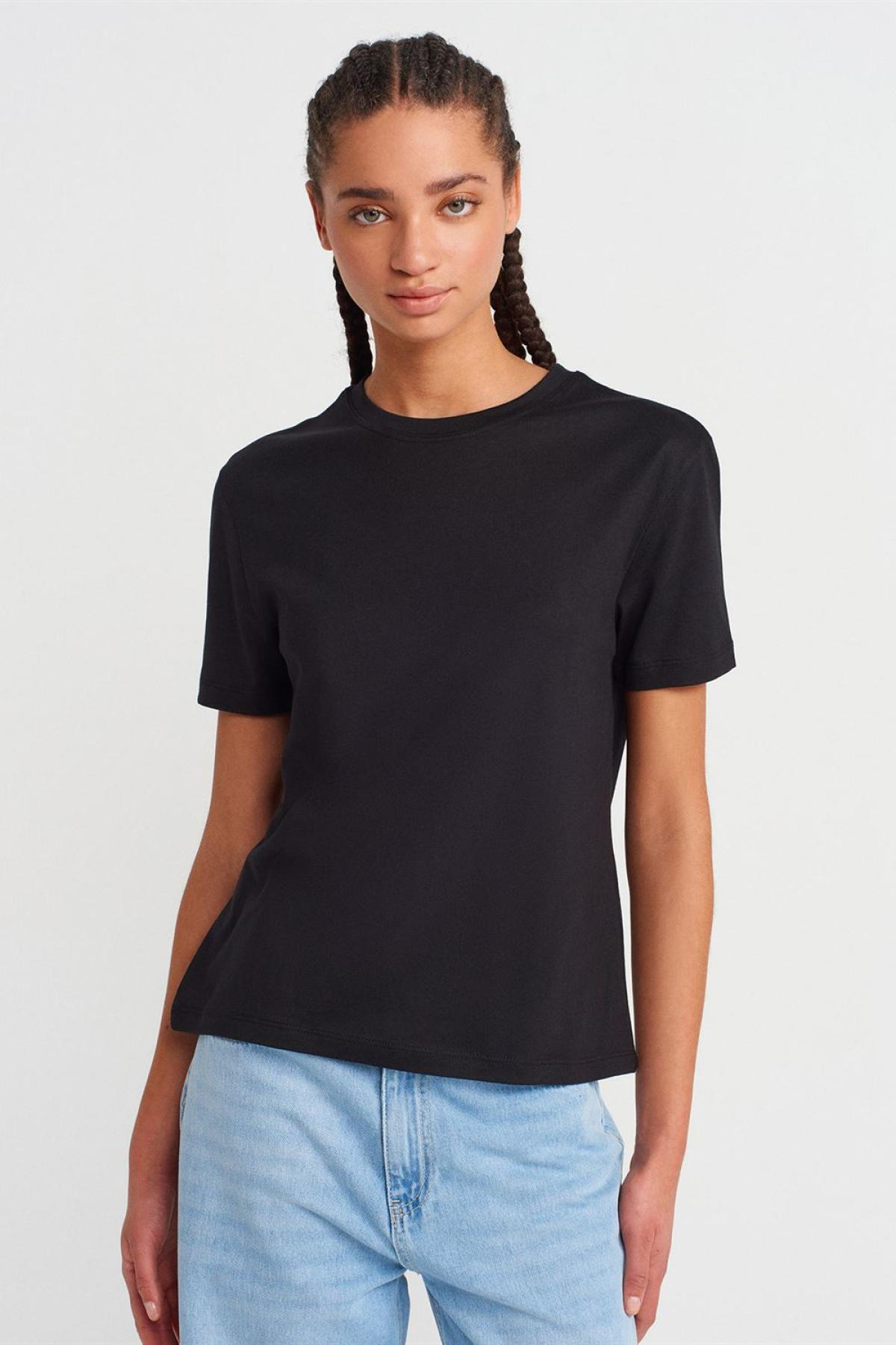 Wholesale Women Black Crew Neck Modal T-shirt 733525