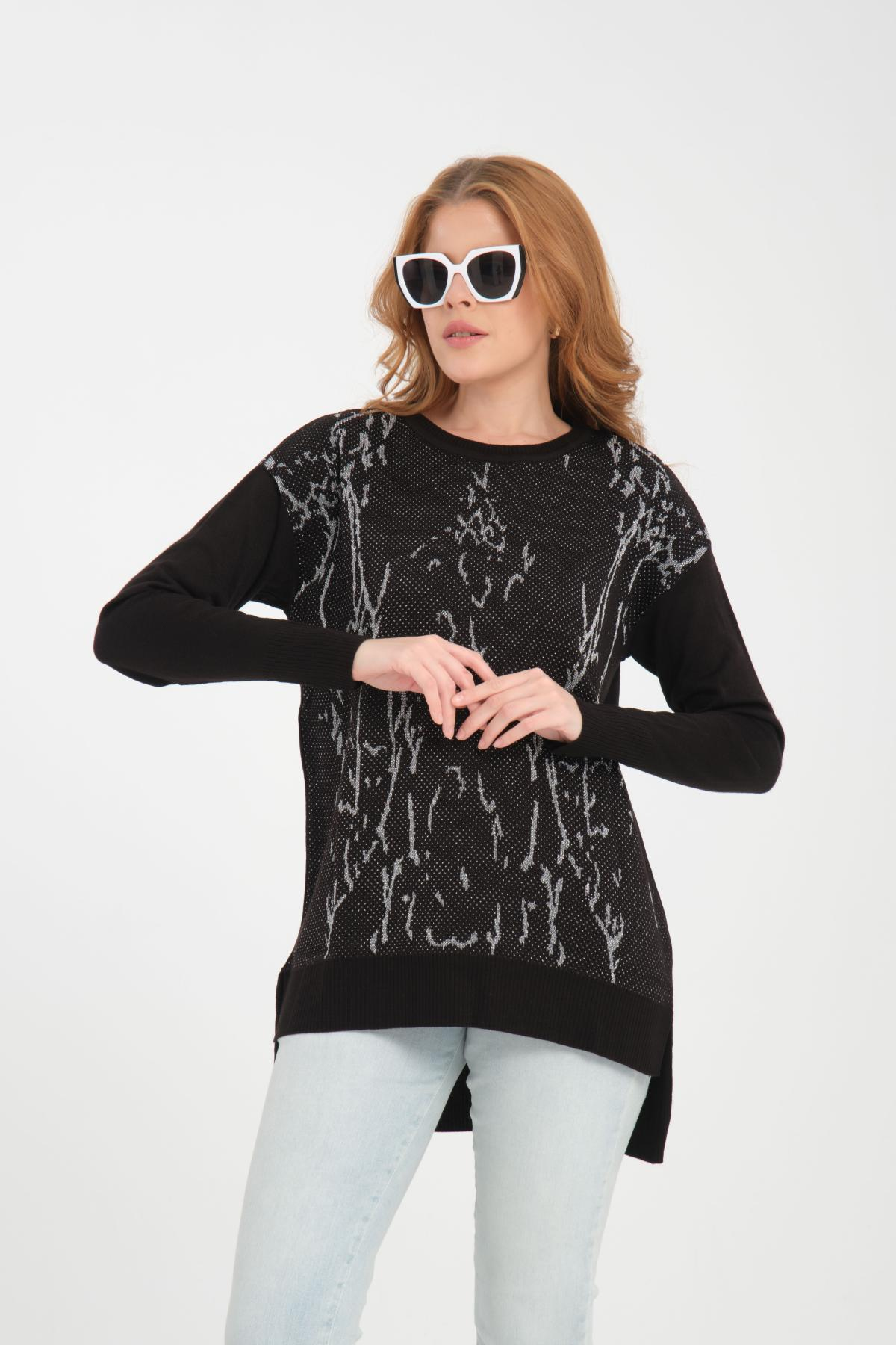 Wholesale Women Black Glitter Crew-Neck Sweaters 710986
