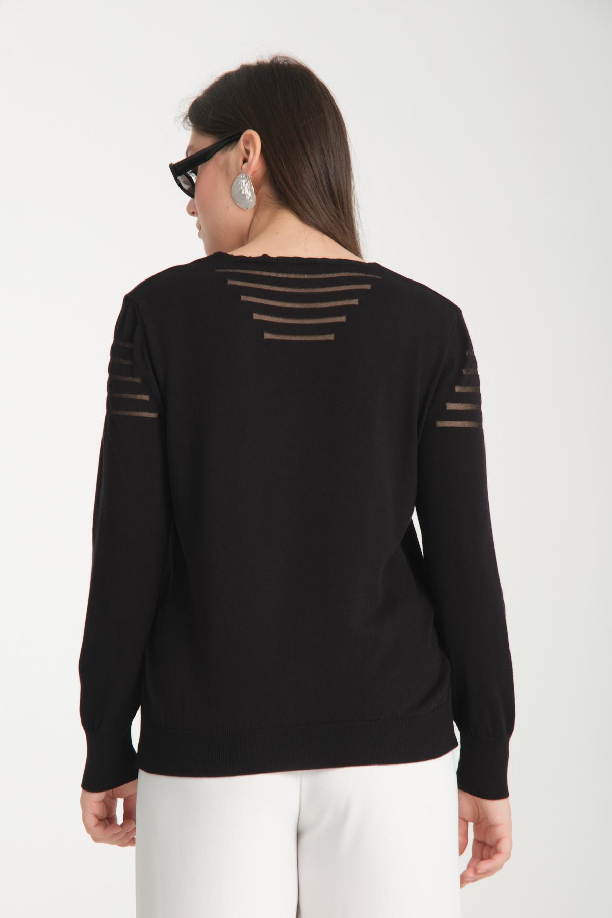 Wholesale Women Black Glitter Garnished V Neck Knit Blouse 722616