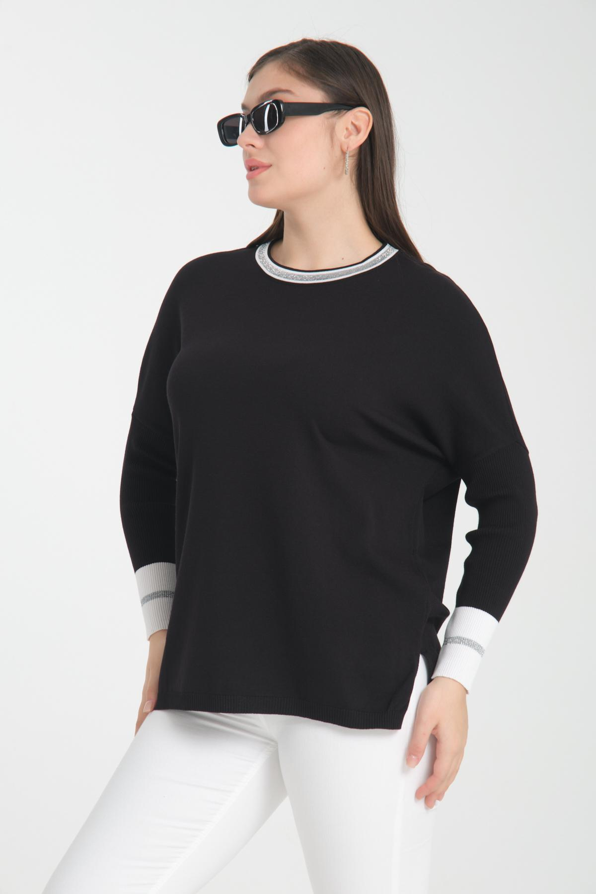 Wholesale Women Black Glitter Garnished Crew Neck Knit Blouse with Side Slits 722644