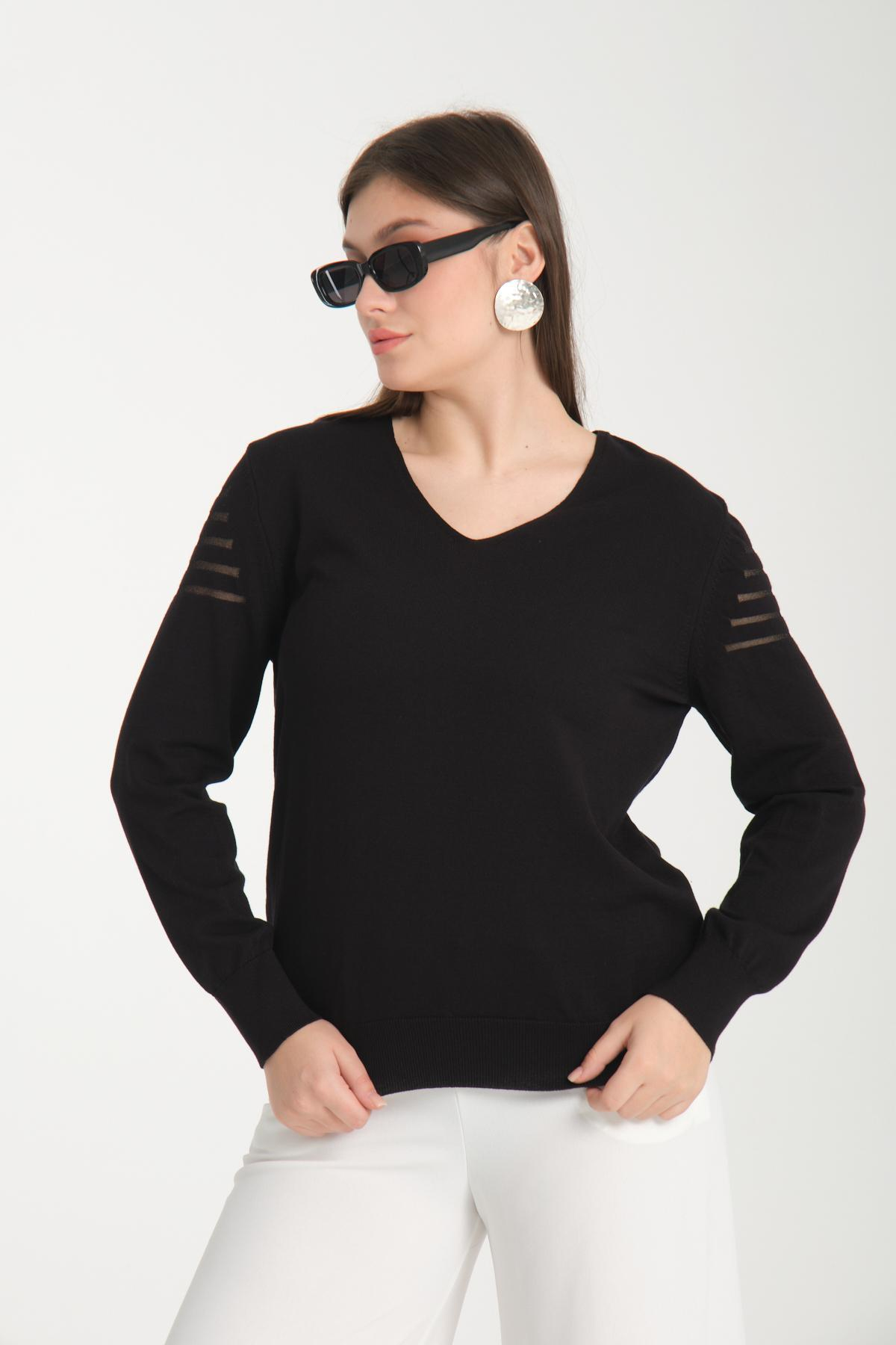 Wholesale Women Black Glitter Garnished V Neck Knit Blouse 722616