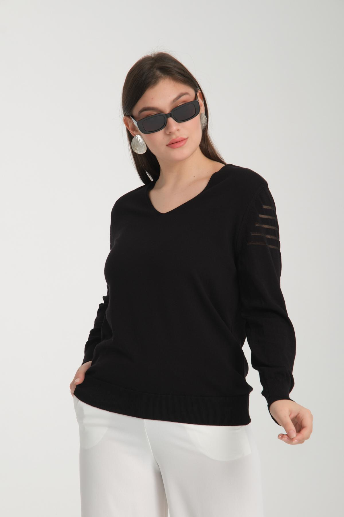 Wholesale Women Black Glitter Garnished V Neck Knit Blouse 722616