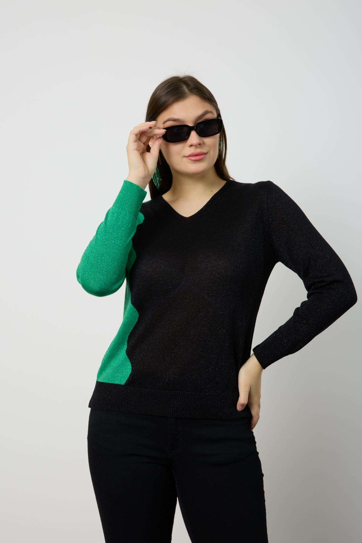 Wholesale Women Black-Green Two Tone Glittery V-Neck Knit Blouse 724829