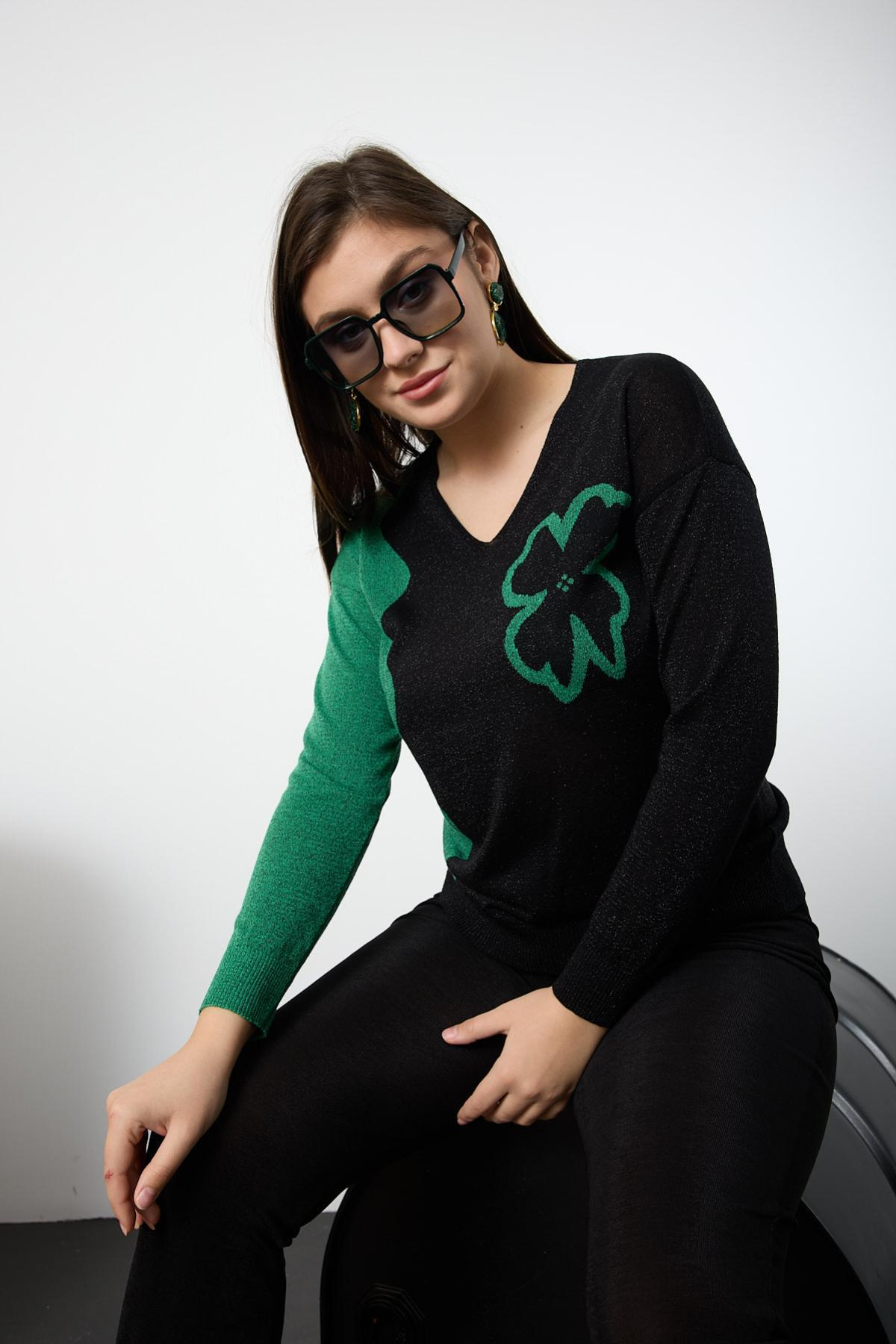 Wholesale Women Black-Green Two Tone Glittery V-Neck Knit Blouse 725238