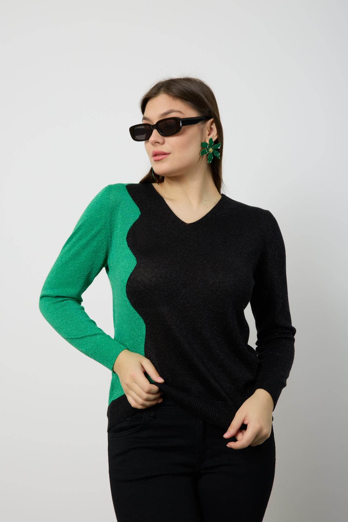 Wholesale Women Black-Green Two Tone Glittery V-Neck Knit Blouse 724829