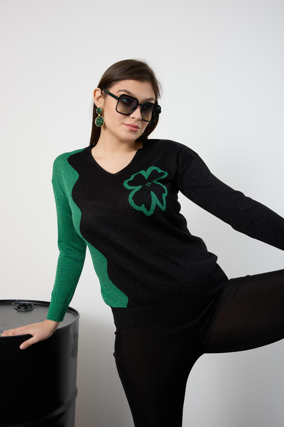 Wholesale Women Black-Green Two Tone Glittery V-Neck Knit Blouse 725238