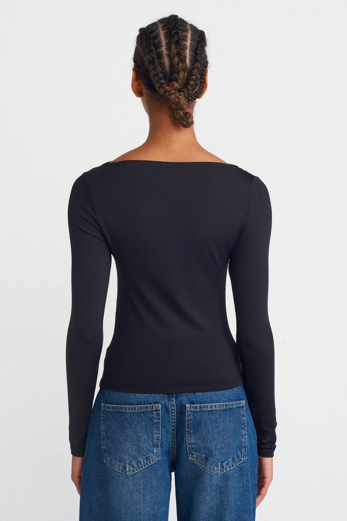 Wholesale Women Black Long Sleeve Asymmetric T-shirt 719603