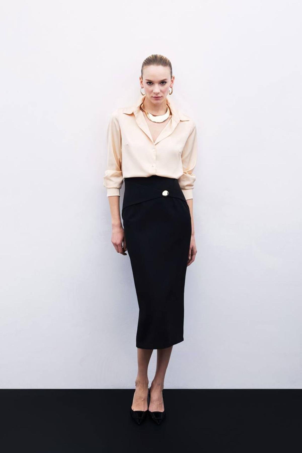 Wholesale Women Black Maxi Skirt 727522