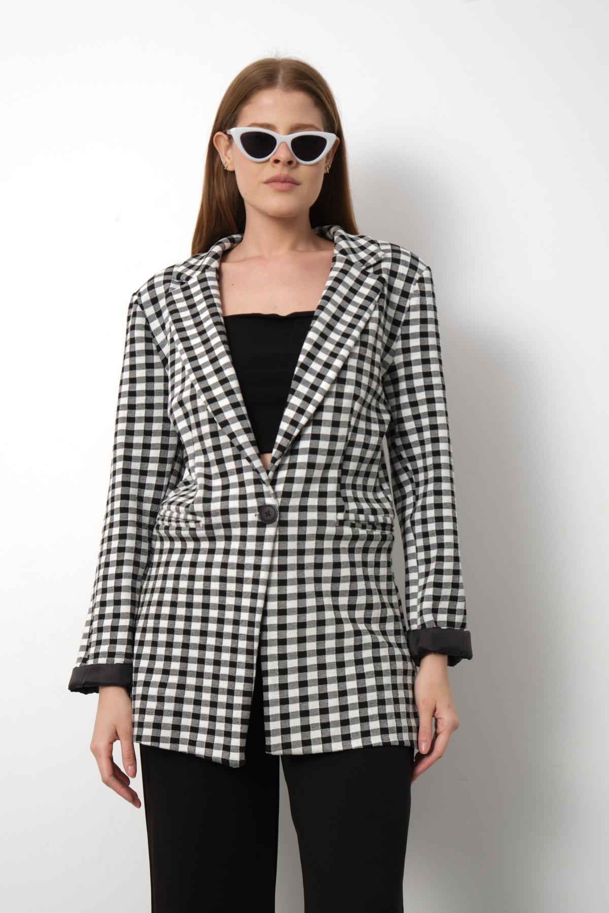 Wholesale Women Black Plaid Notched Collar Welt Pockets Lined Blazer 715576