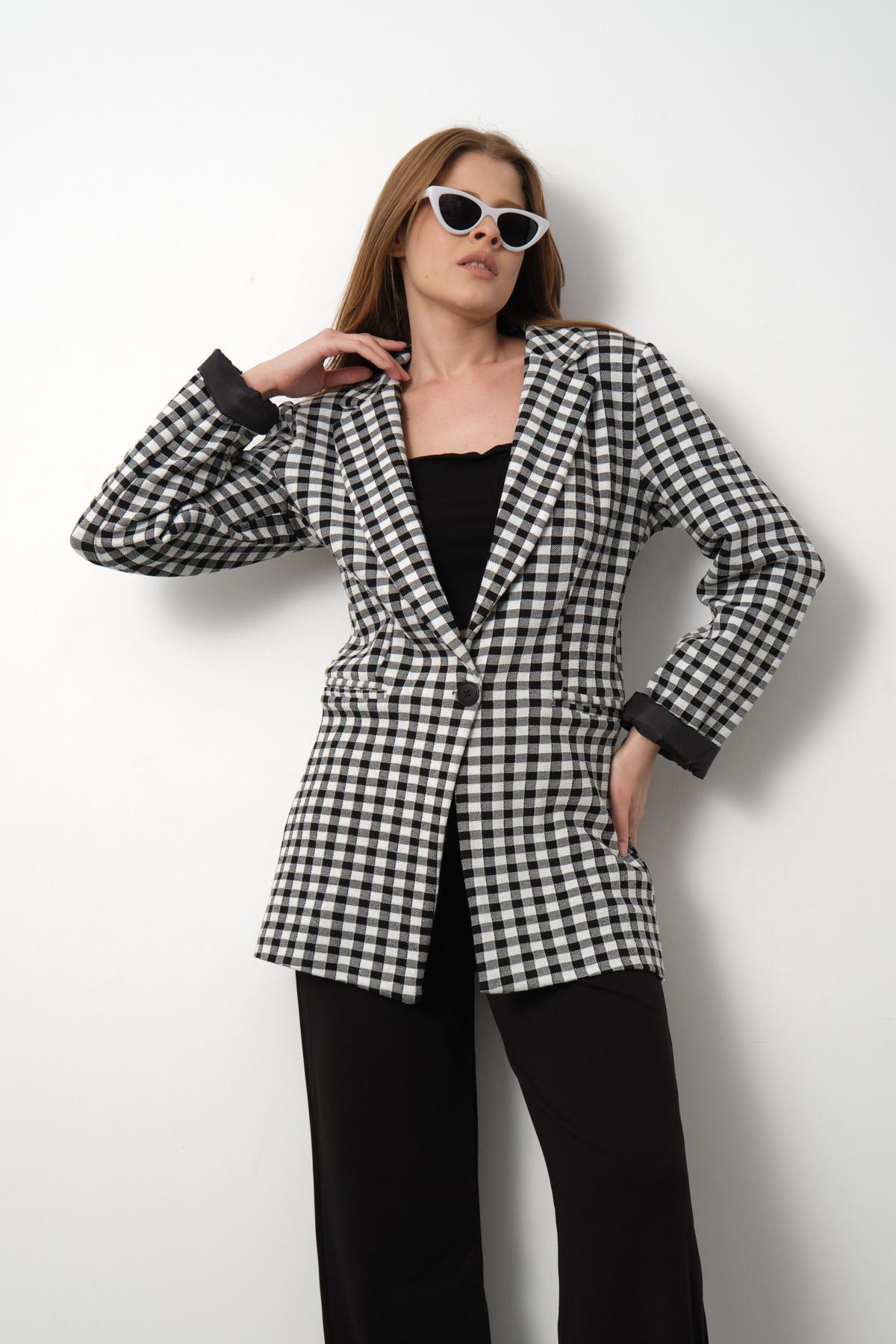 Wholesale Women Black Plaid Notched Collar Welt Pockets Lined Blazer 715576