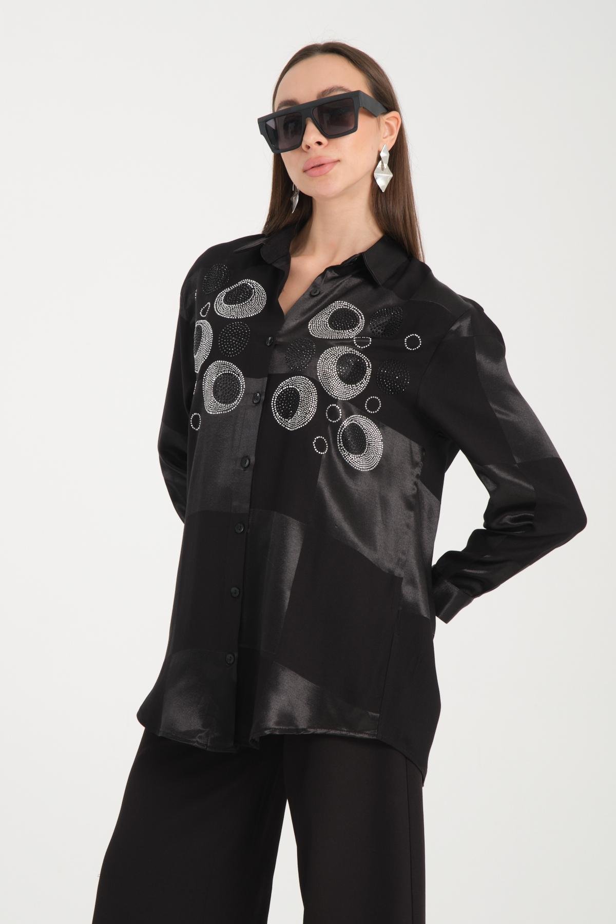 Wholesale Women Black Rhinestones Satin Shirt 717129