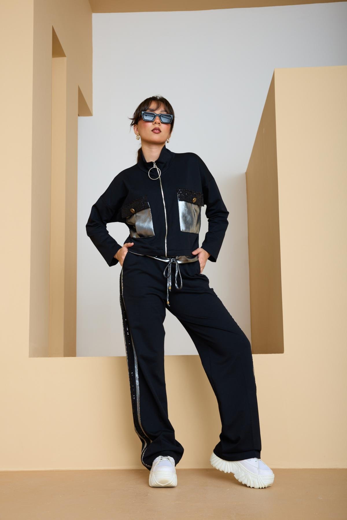 Wholesale Women Black-Silver Zip Up Cropped Jacket and Side Stripes Pants Set 729239