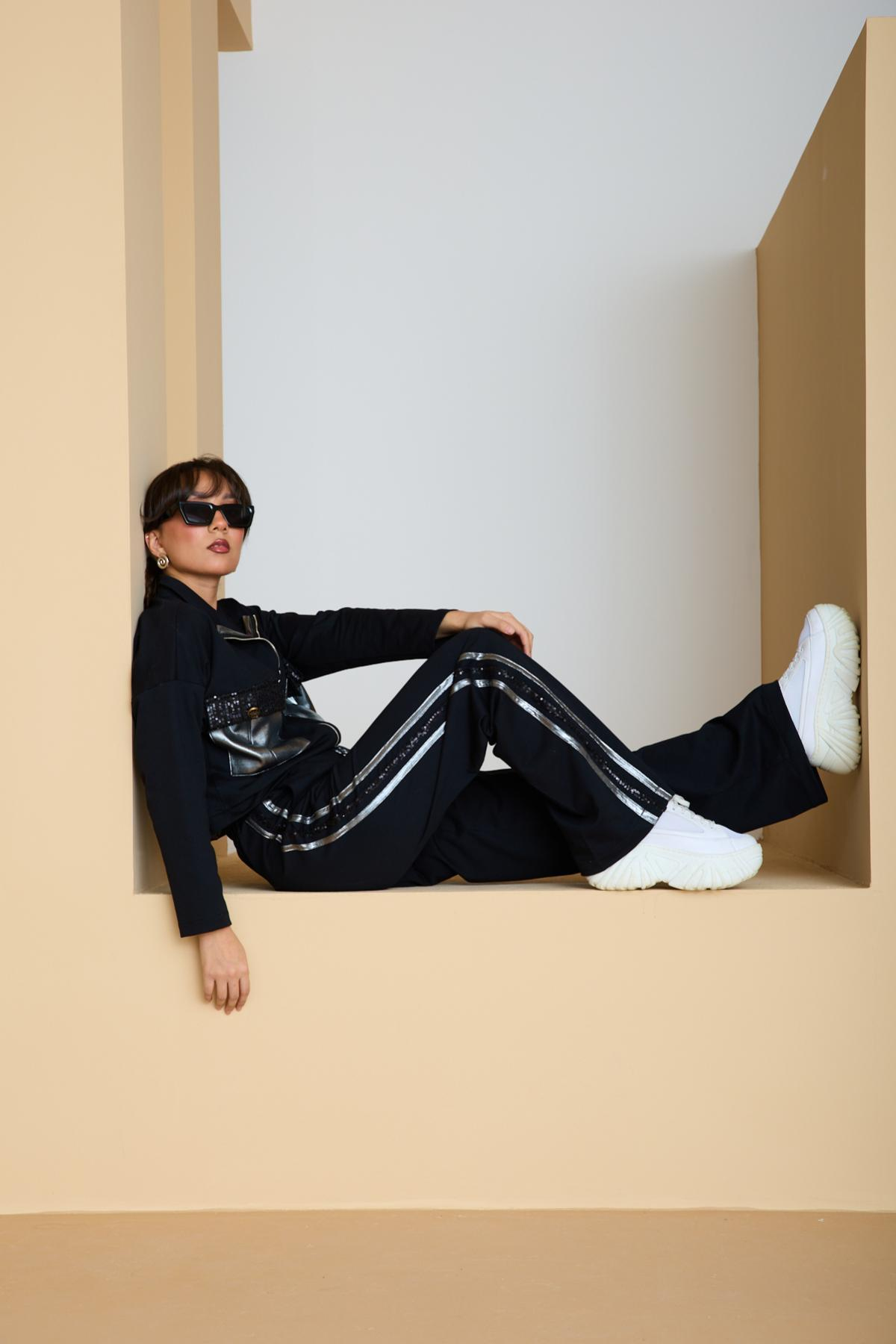 Wholesale Women Black-Silver Zip Up Cropped Jacket and Side Stripes Pants Set 729239