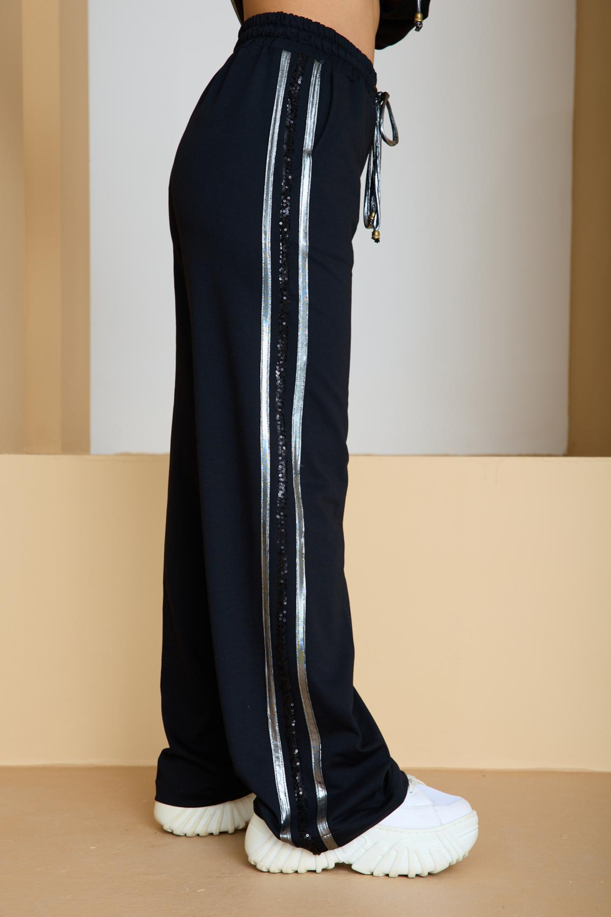 Wholesale Women Black-Silver Zip Up Cropped Jacket and Side Stripes Pants Set 729239