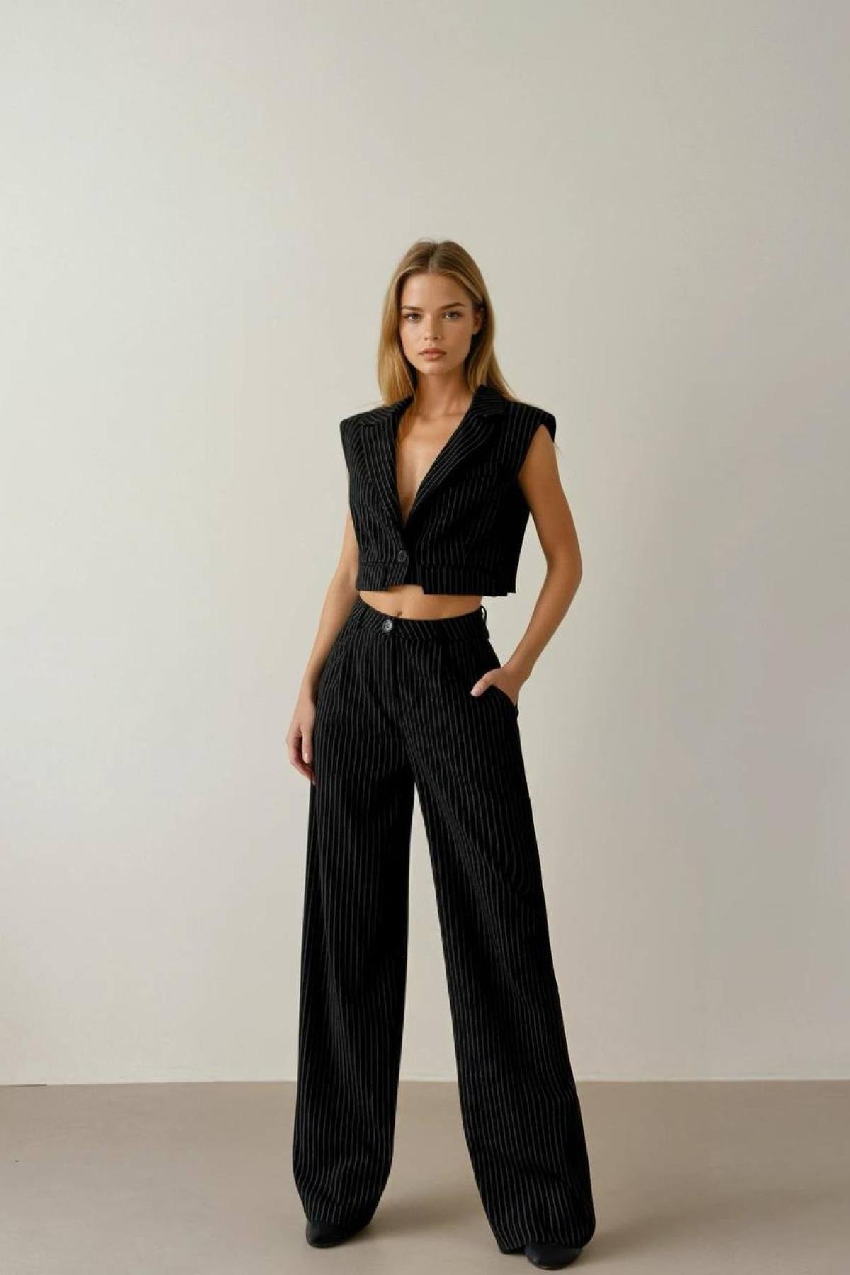 Wholesale Women Black Suit 730068