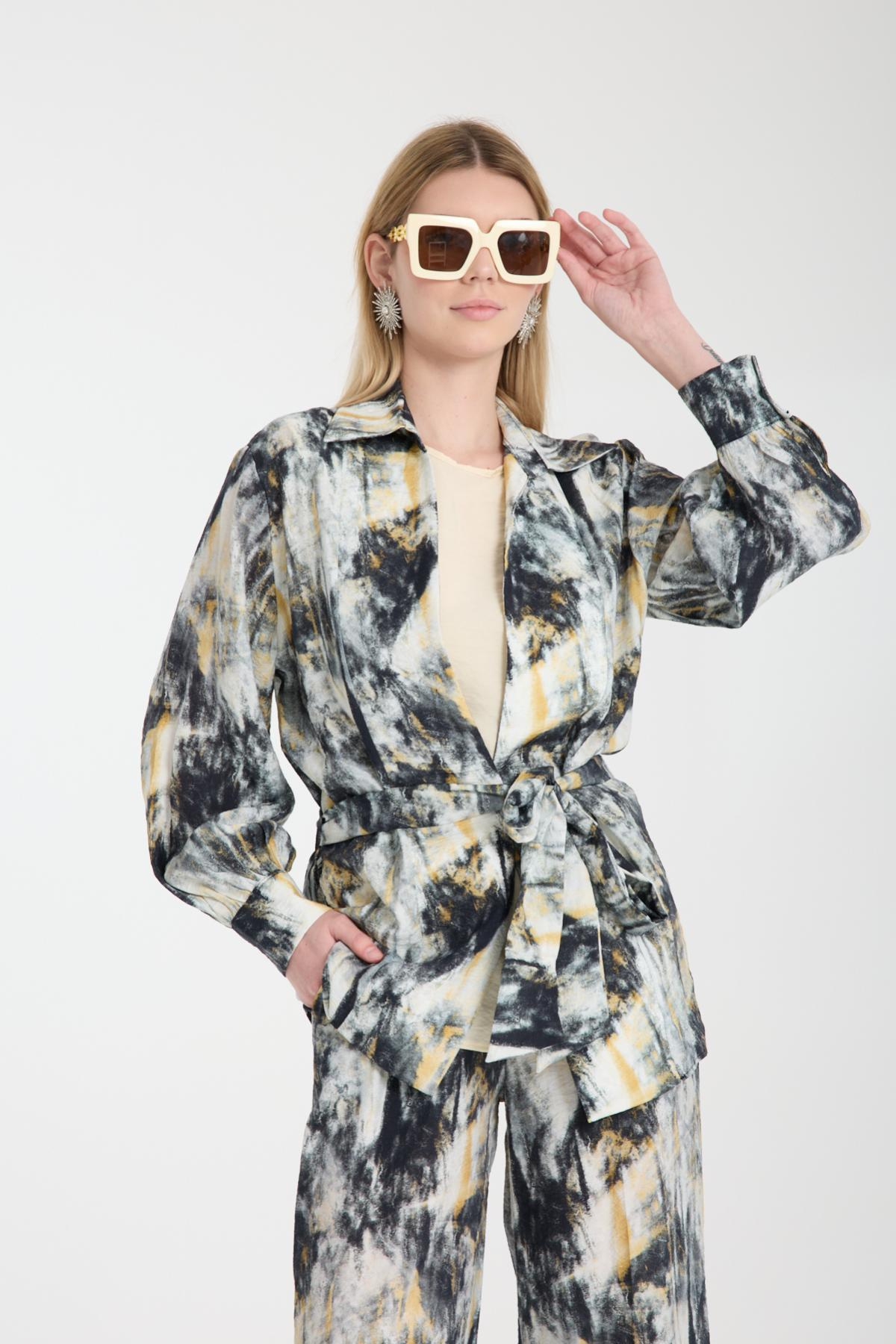 Wholesale Women Black Three-Piece Patterned Suit 729222