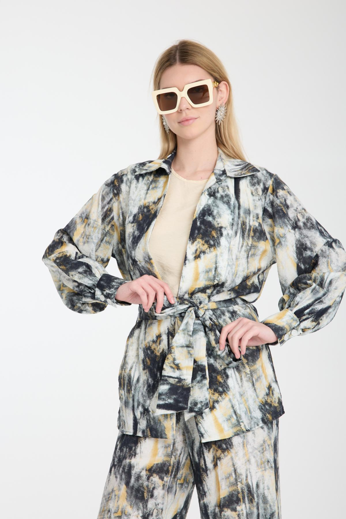 Wholesale Women Black Three-Piece Patterned Suit 729222