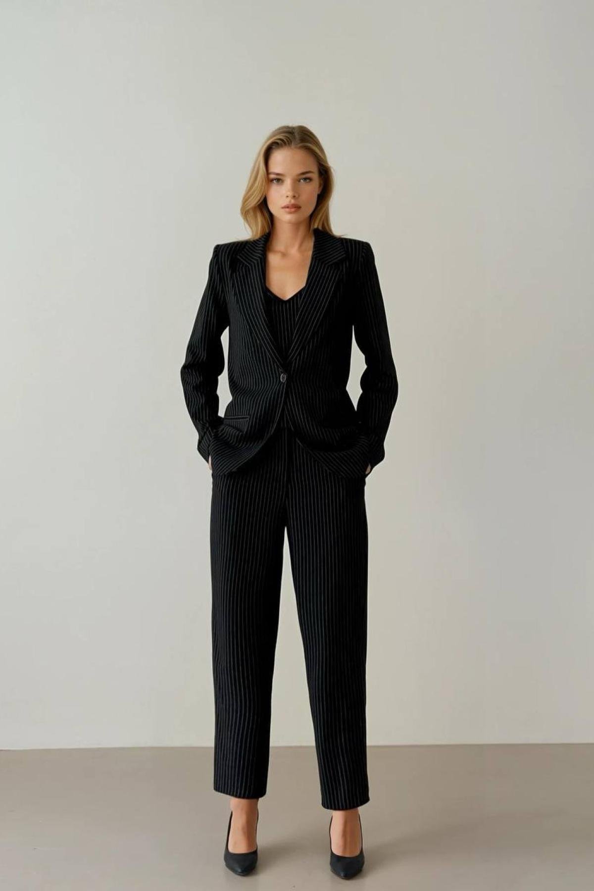 Wholesale Women Black Three Piece Suits 730061