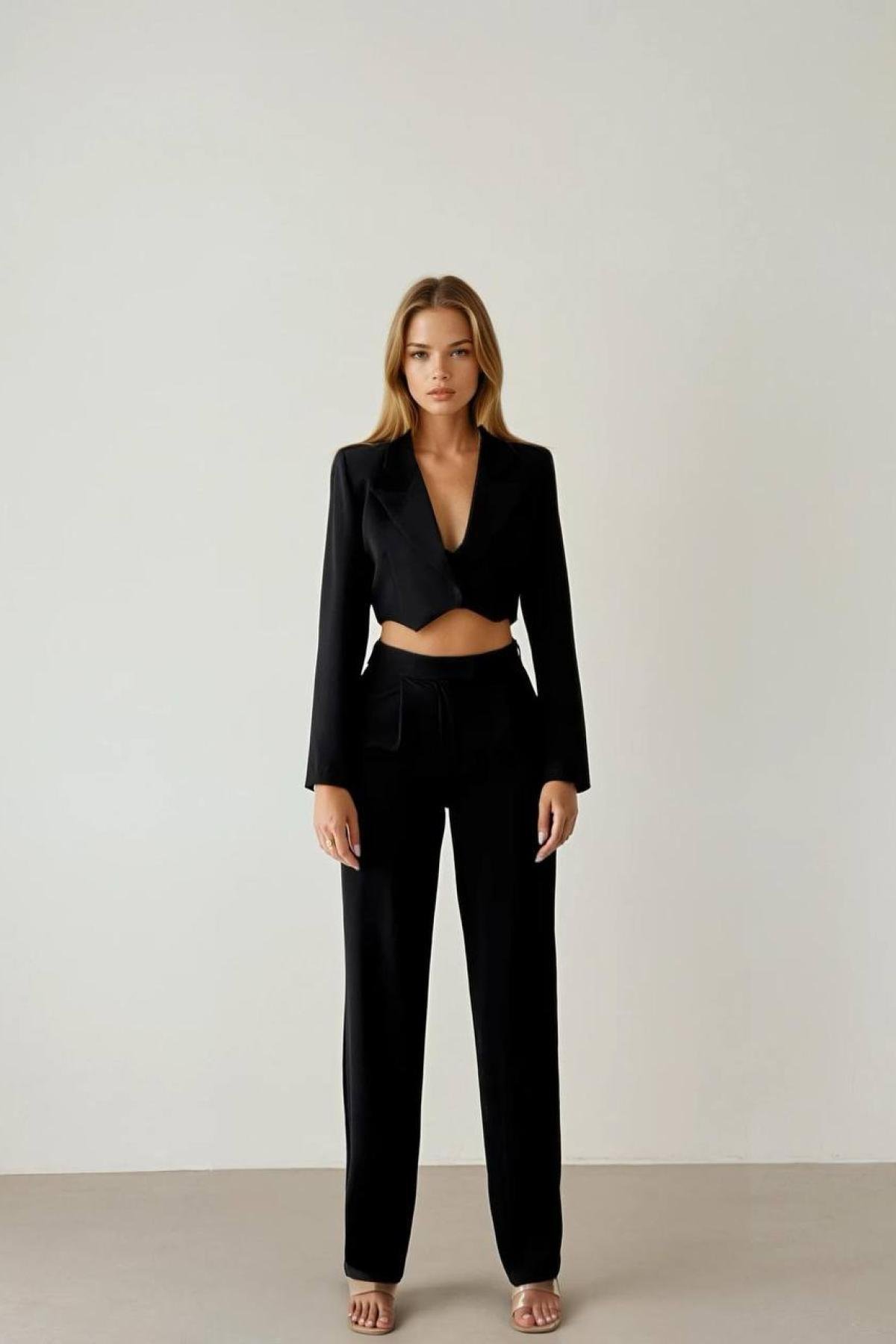 Wholesale Women Black Three Piece Suits 730071
