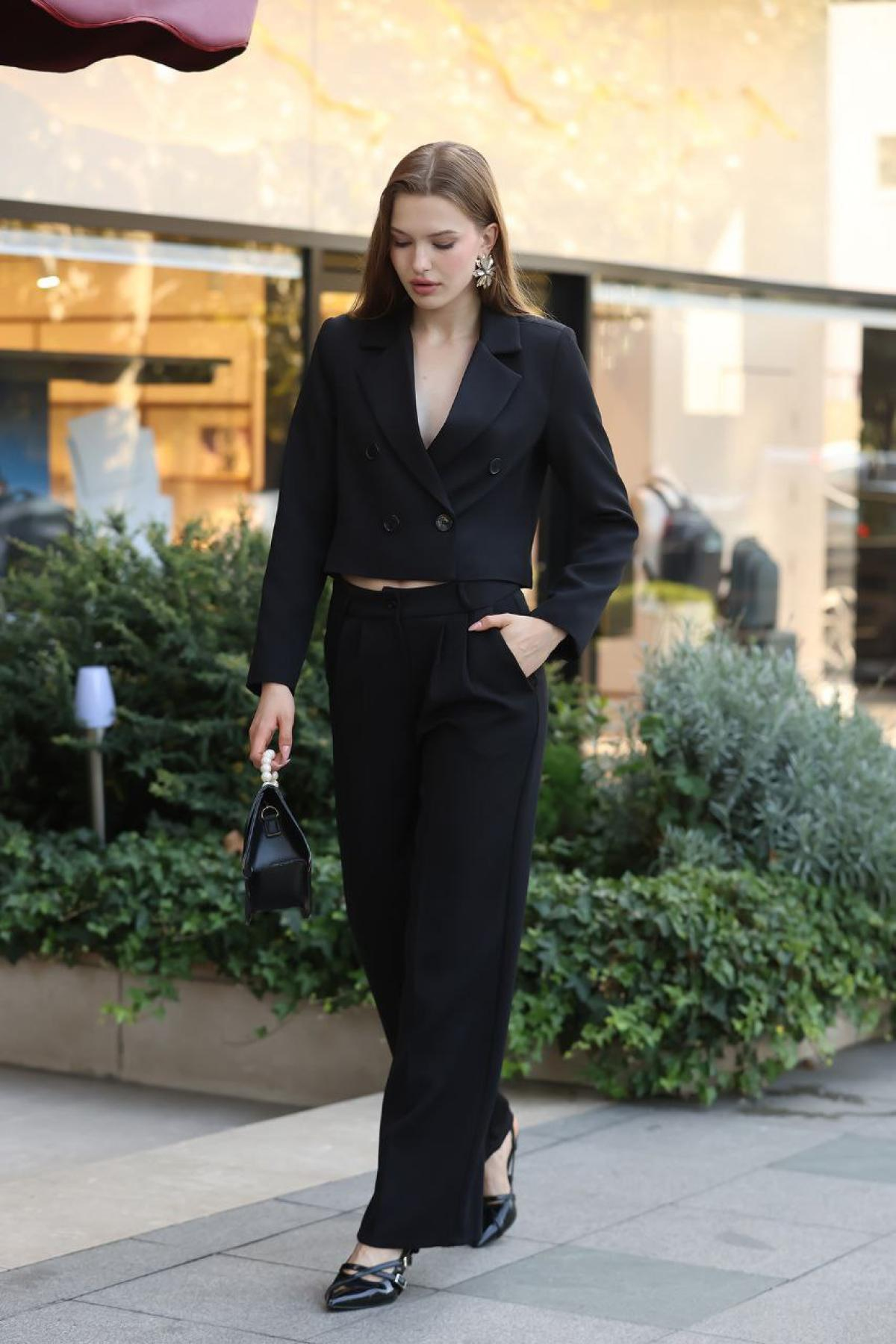 Wholesale Women Black Two Piece Suit Blazer and Pants Set 737332