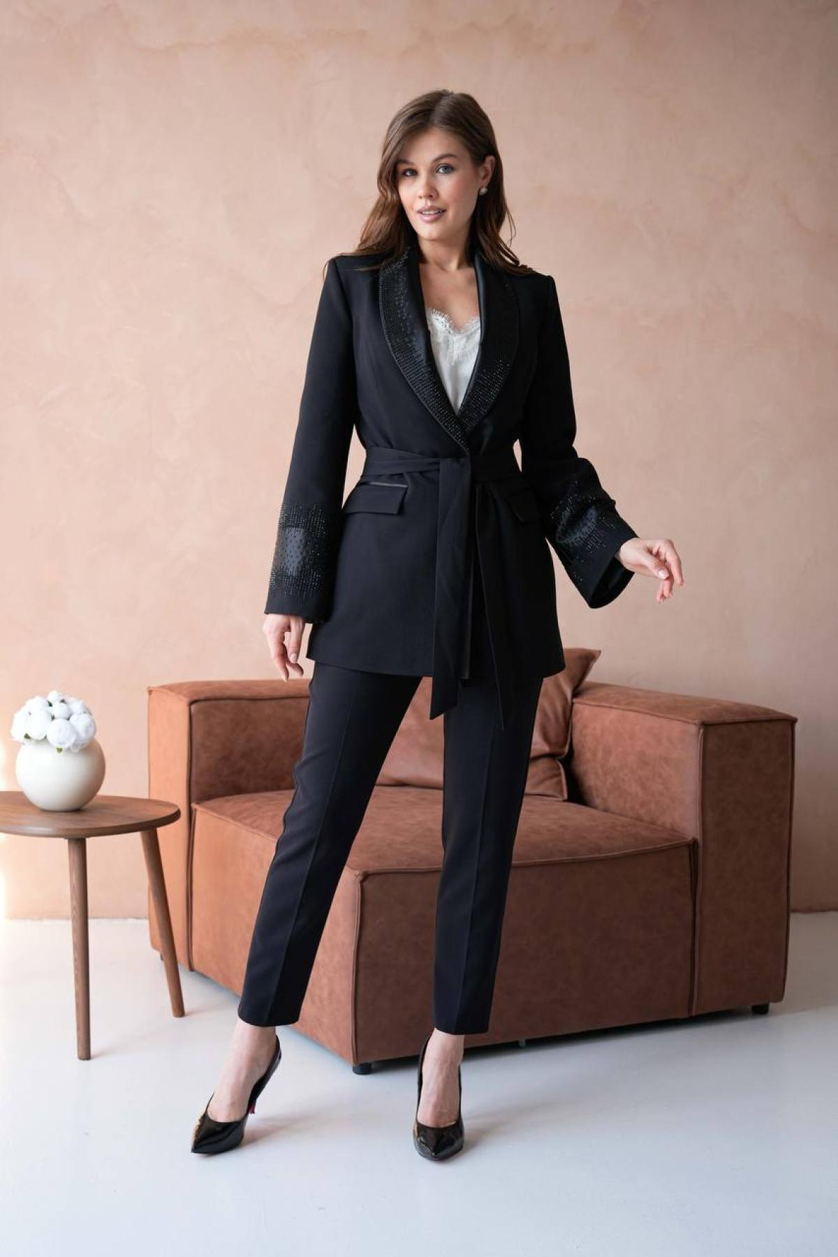 Wholesale Women Black Two Piece Suit Plus Size - Blazer and Pants Set 721226