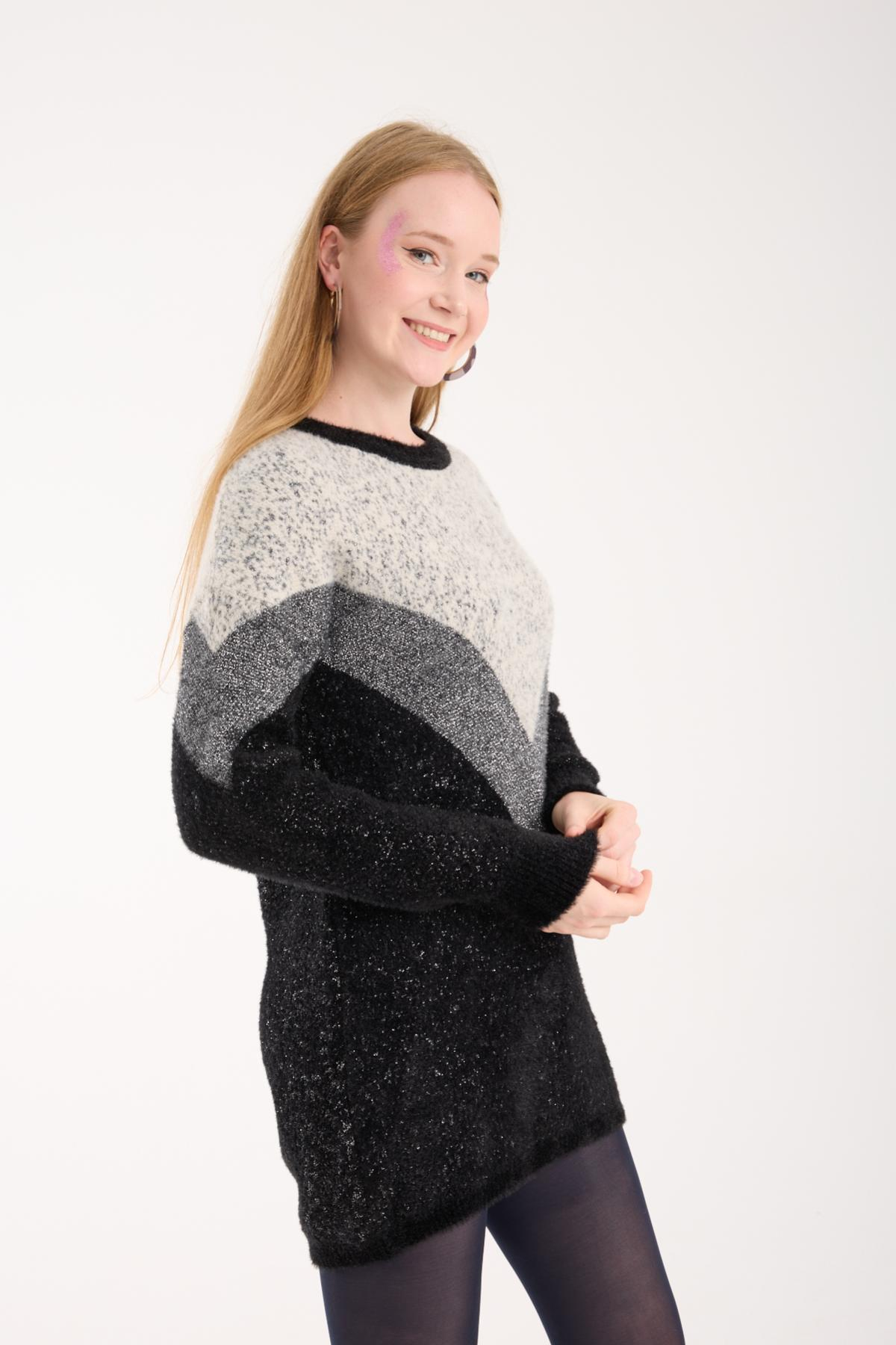 Wholesale Women Black Two-Tone Crew-Neck Lurex Knit Blouse 738866