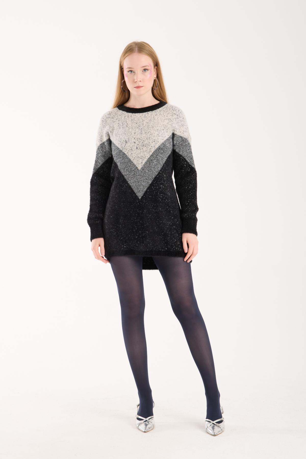 Wholesale Women Black Two-Tone Crew-Neck Lurex Knit Blouse 738866