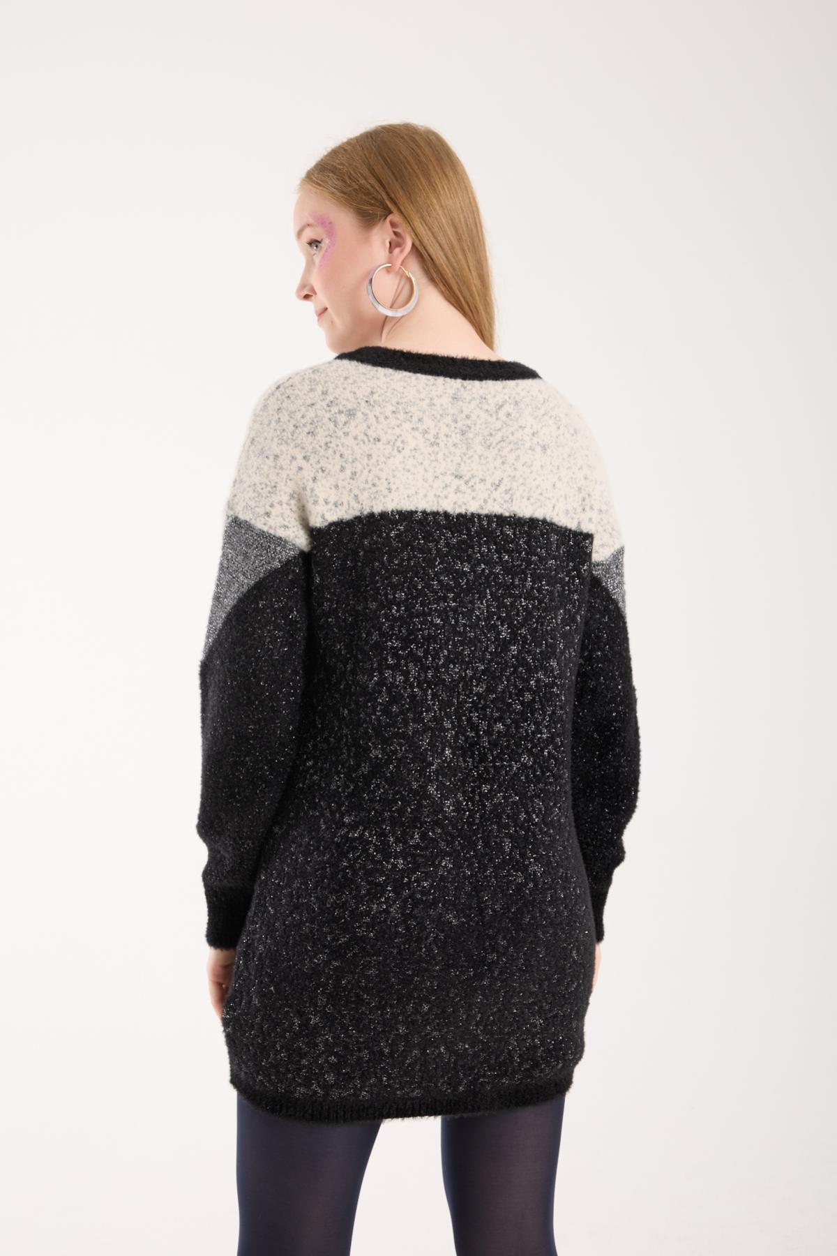 Wholesale Women Black Two-Tone Crew-Neck Lurex Knit Blouse 738866