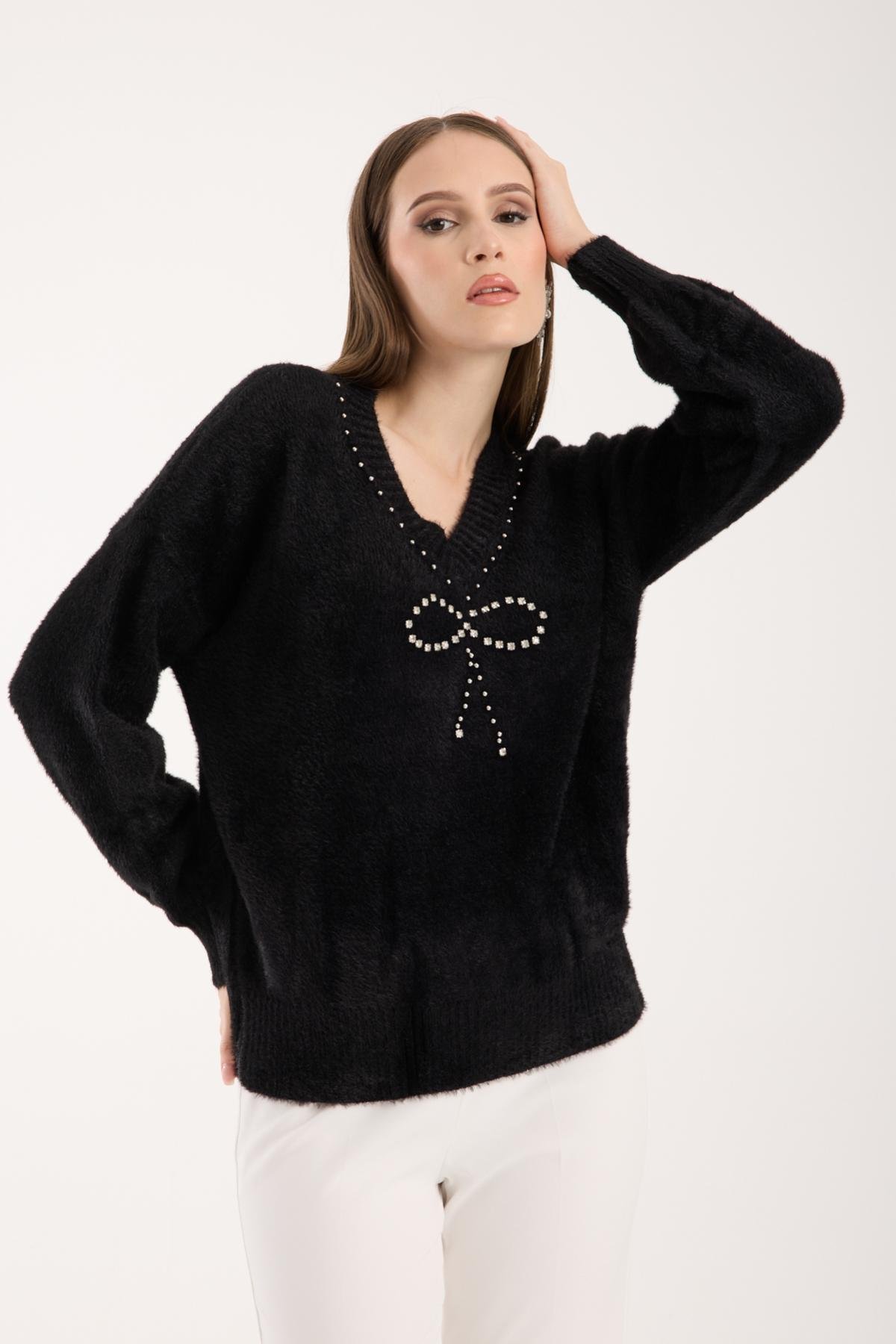 Wholesale Women Black V-Neck Knit Blouse with Rhinestone and Pearl Embellishments 738878