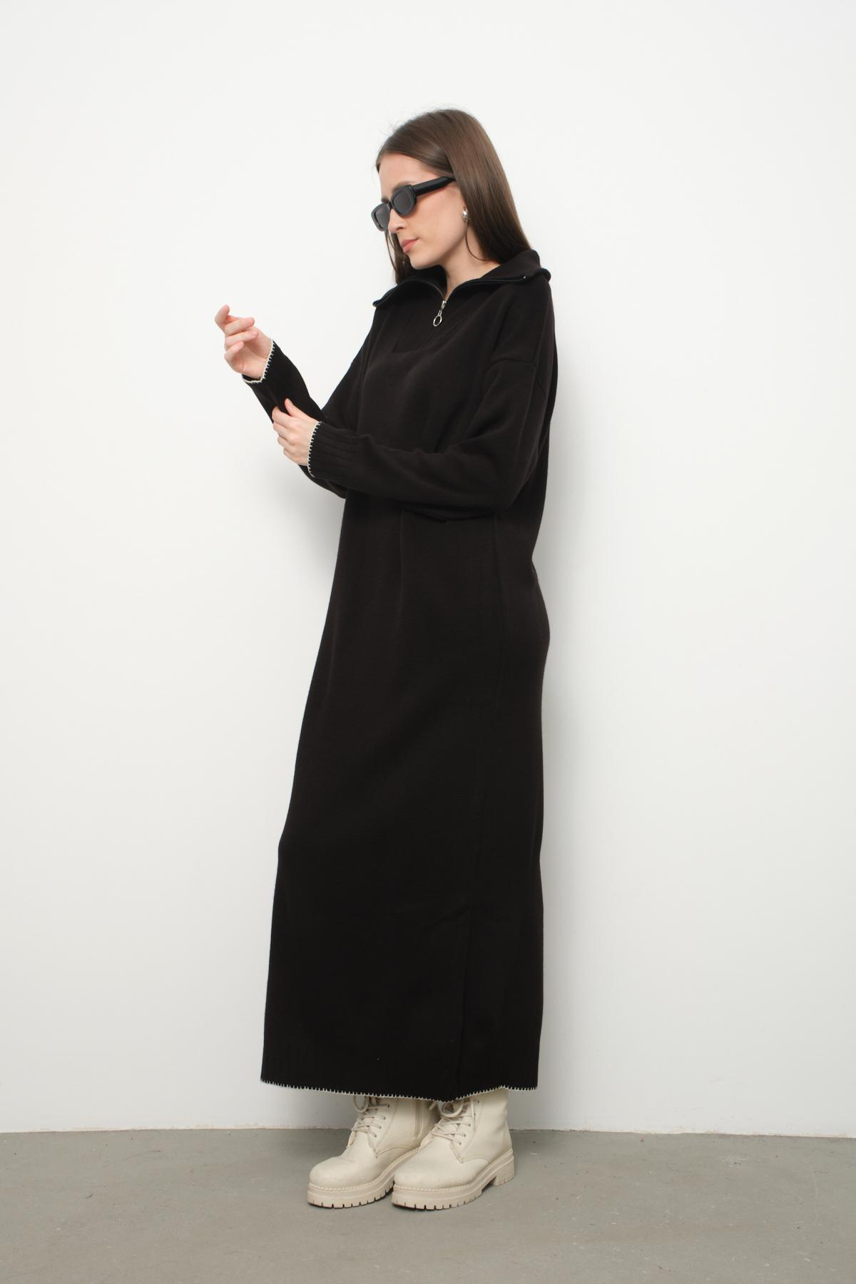 Wholesale Women Black Zip-Neck Knitted Maxi Dresses 710104