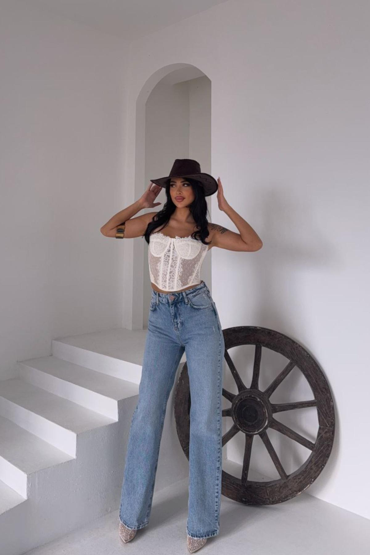 Wholesale Women Blue Bootcut Jean 737488