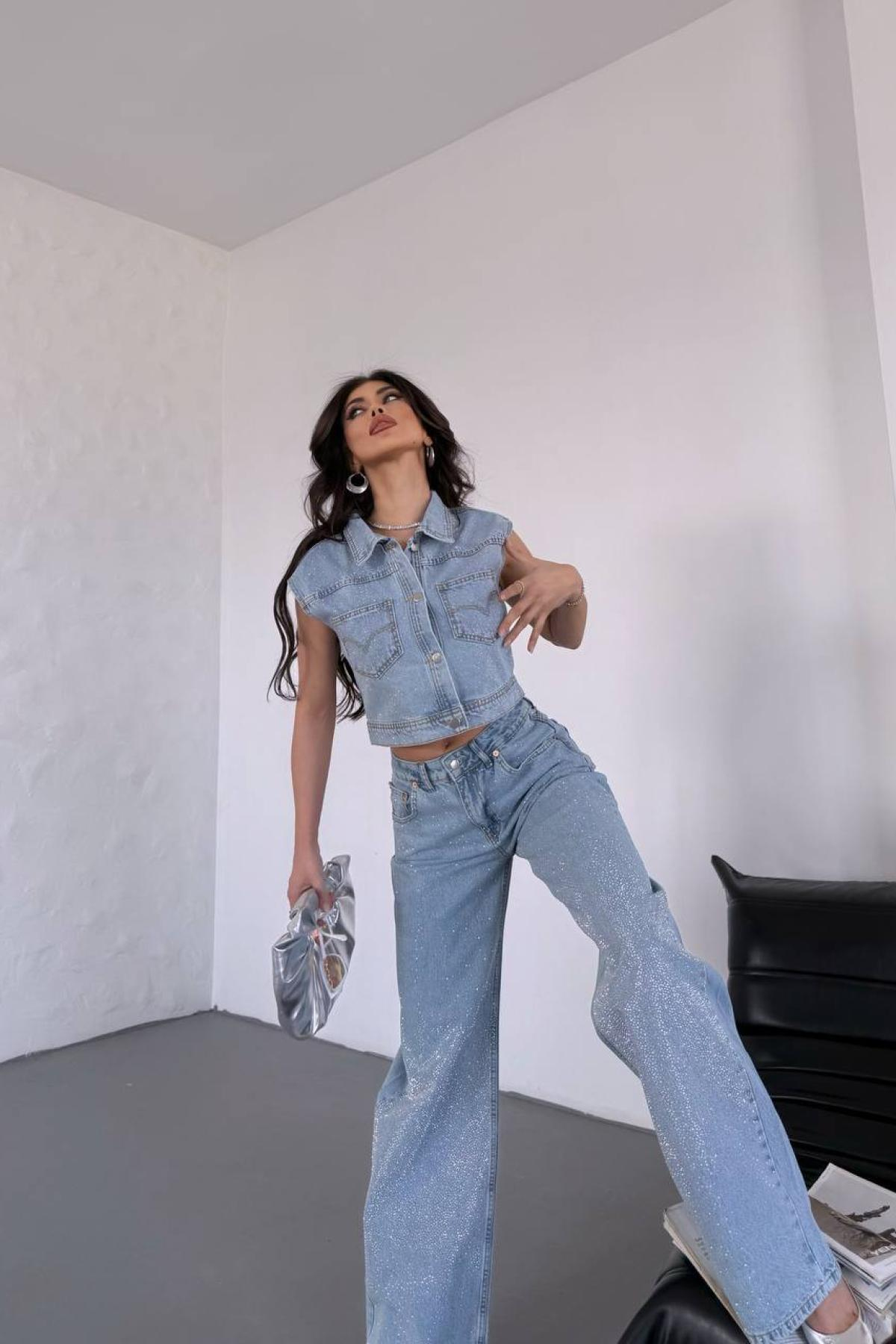 Wholesale Women Blue Denim Vested Stoned Suit 732071