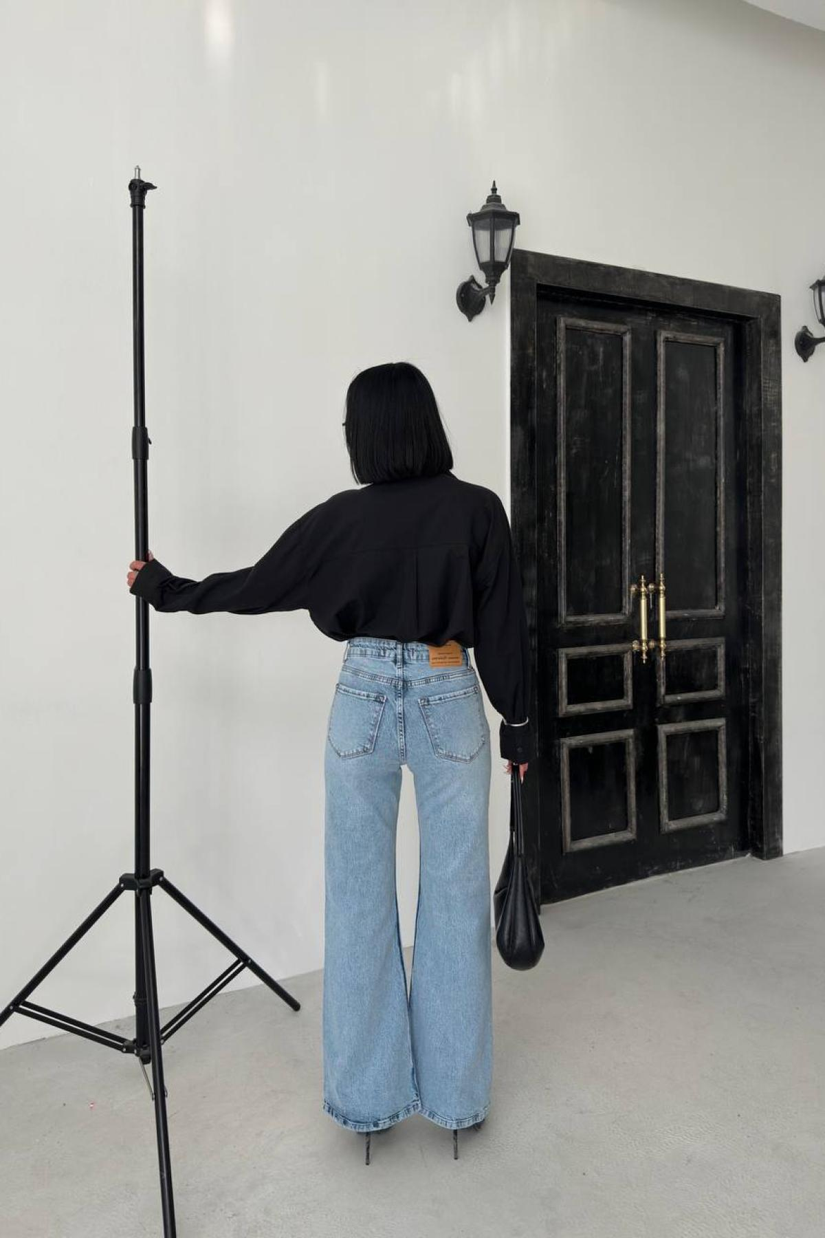Wholesale Women Blue Jeans 732087