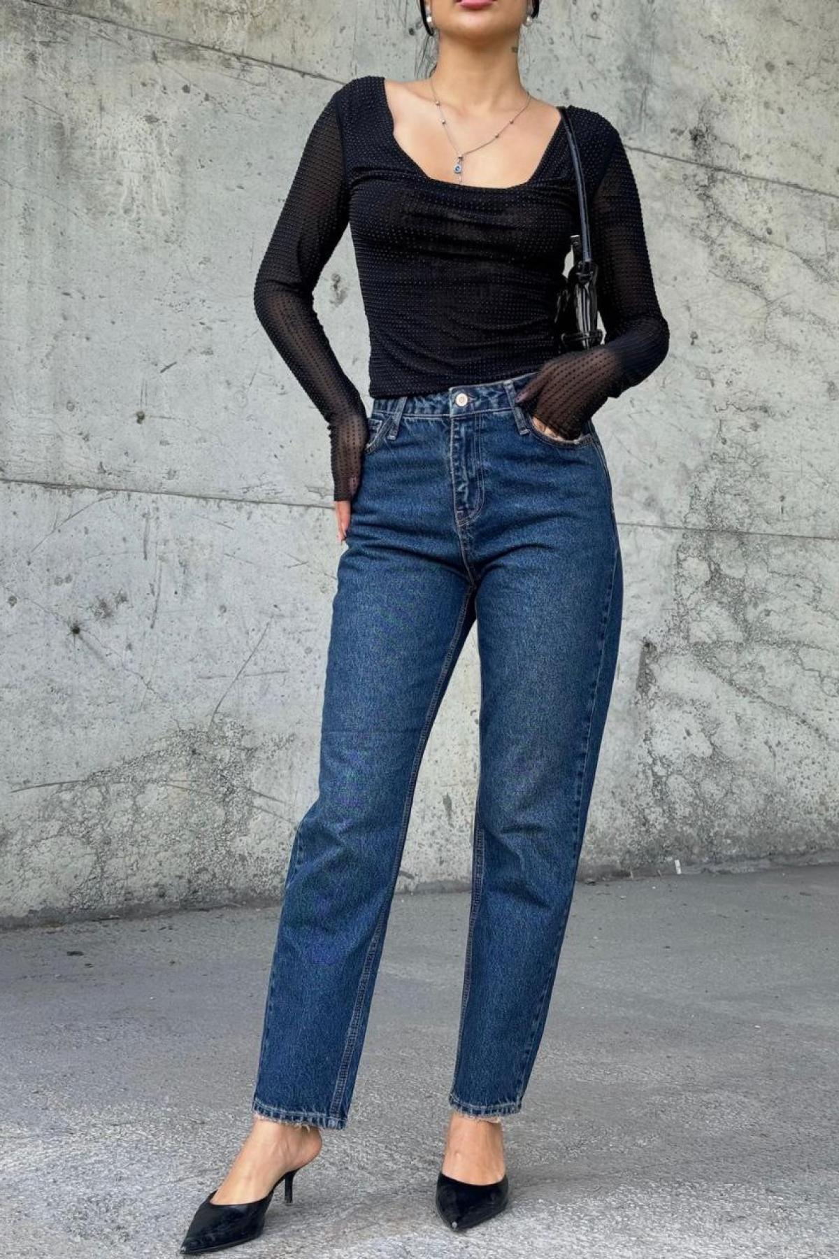 Wholesale Women Blue Mom Jeans 718033
