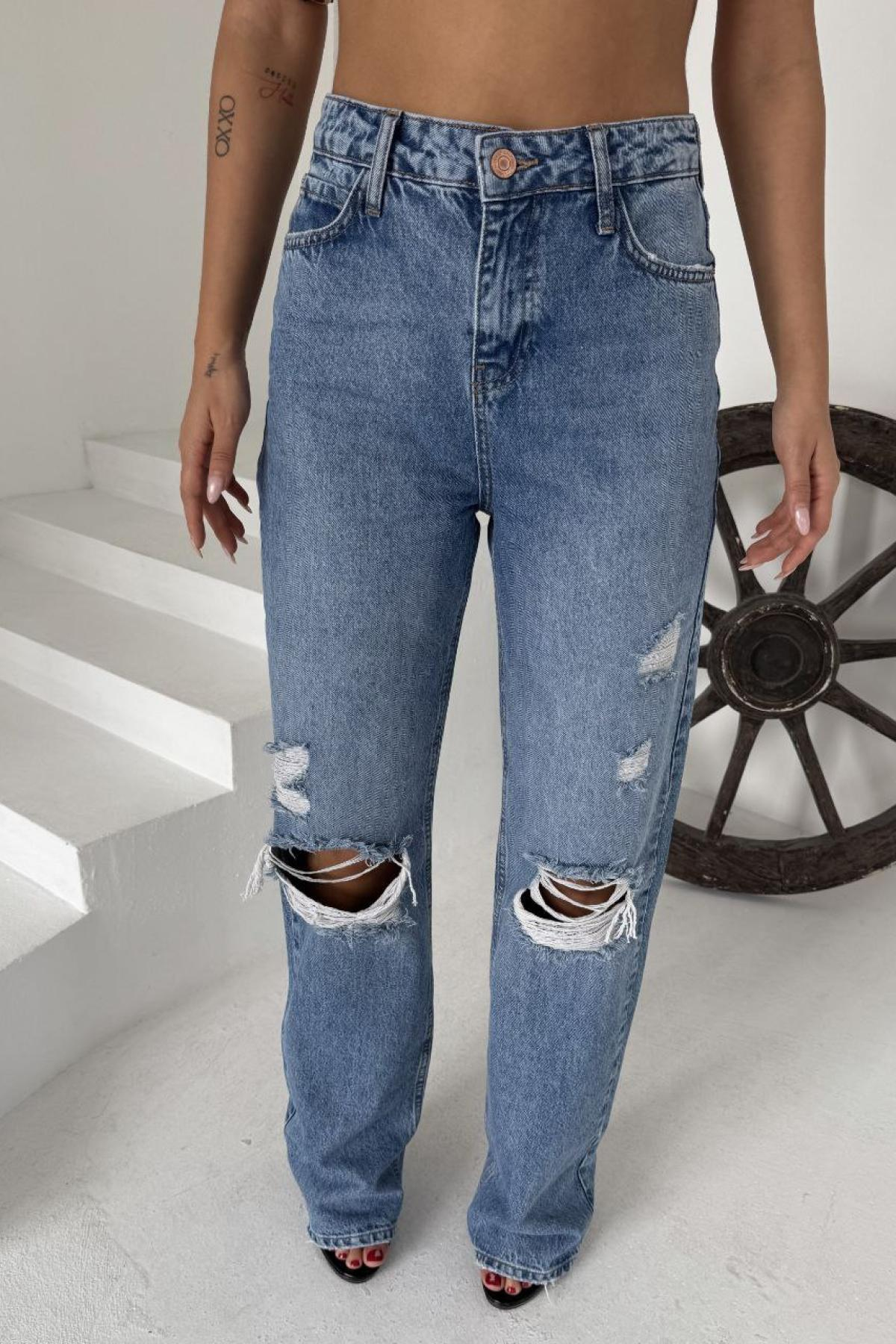 Wholesale Women Blue Straight Leg Jeans 737484