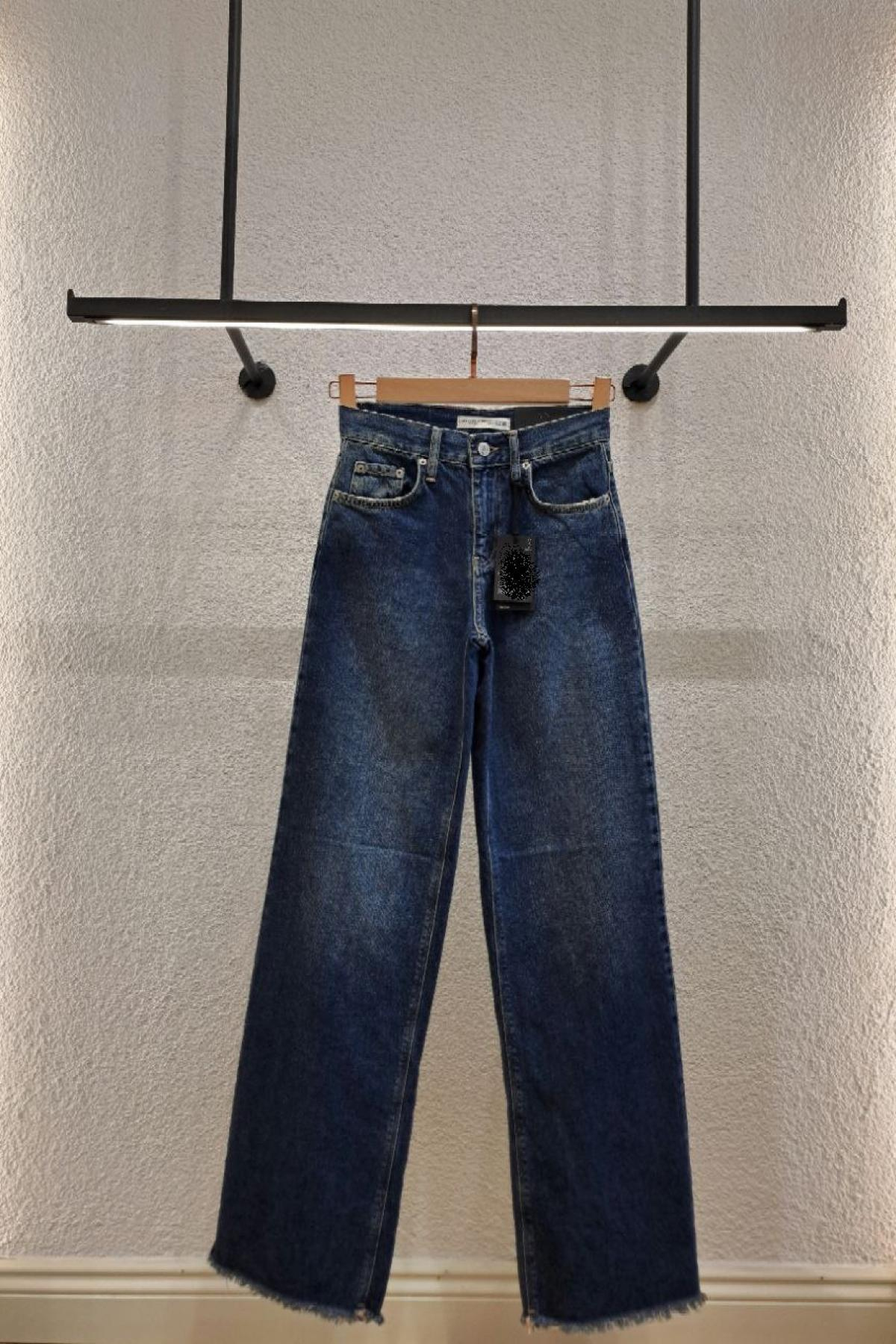 Wholesale Women Blue Wide Leg Jeans 718049