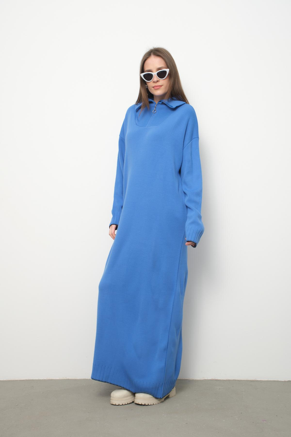 Wholesale Women Blue Zip-Neck Knitted Maxi Dresses 710108