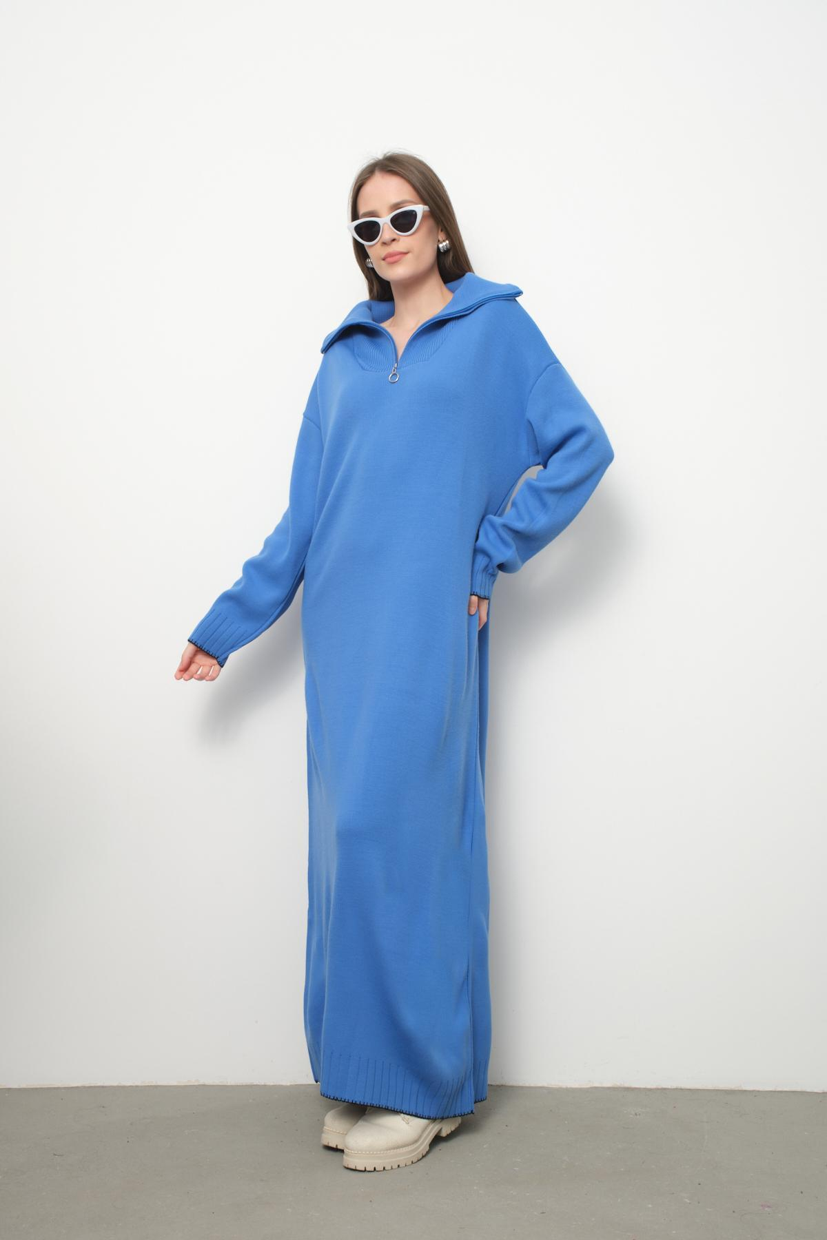 Wholesale Women Blue Zip-Neck Knitted Maxi Dresses 710108